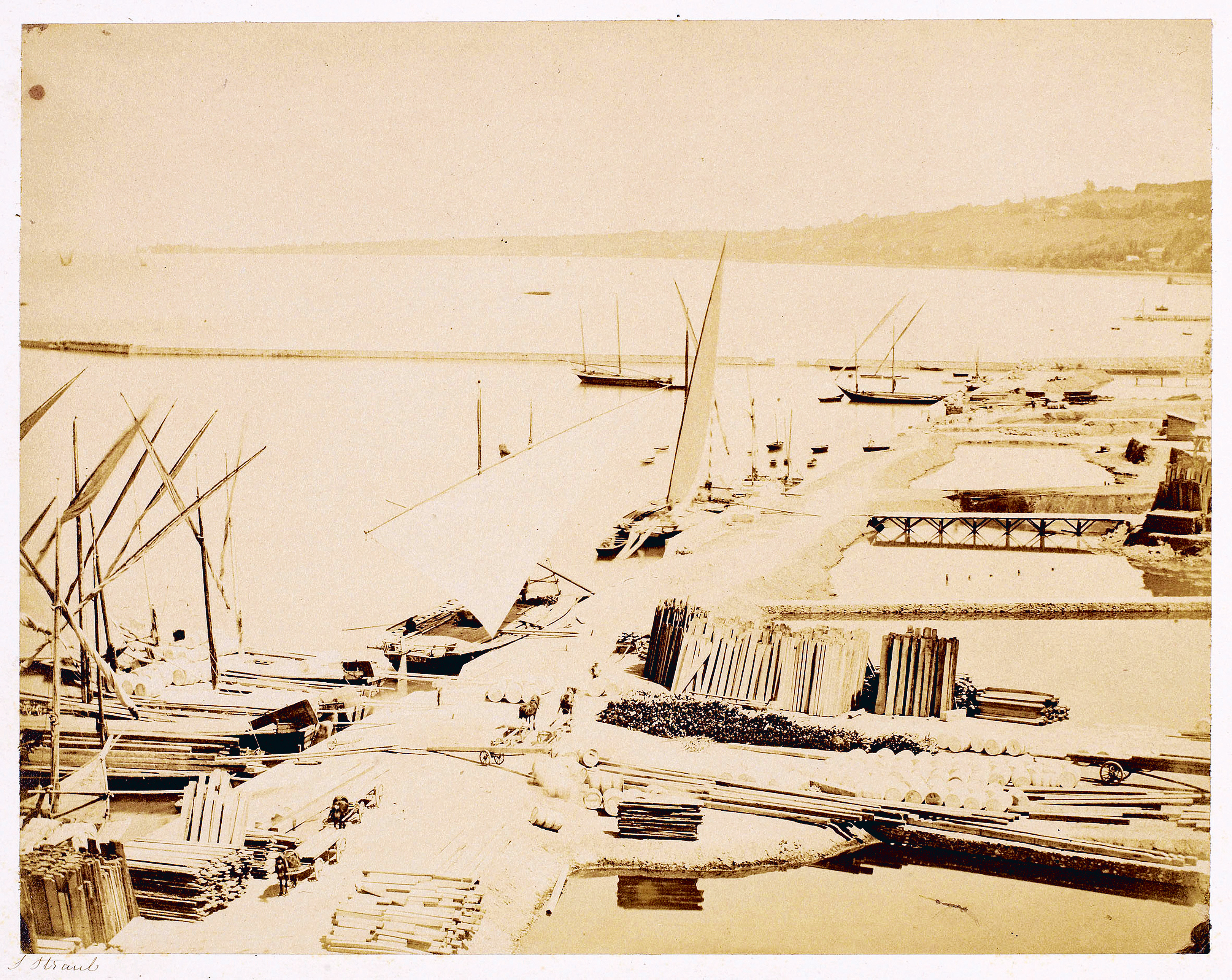 Fig. 6 Genève, aménagement du quai et construction de la jetée des Eaux-Vives, S. Straub, photographie noir/blanc, albumine sur papier, collé sur carton, (21,6 x 48,1 cm), daté d‘après 1857 (BGE)
