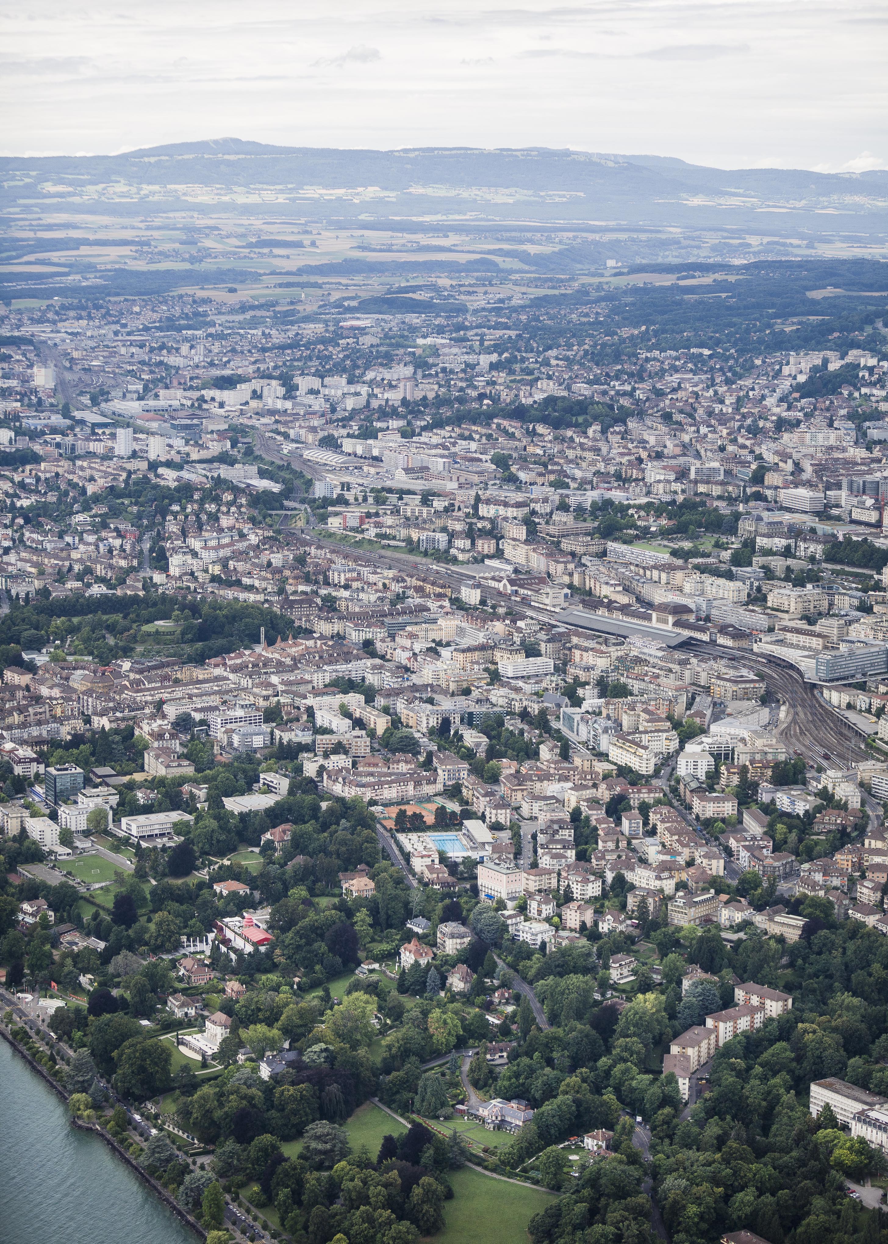 Et entre les deux, il y a le gris