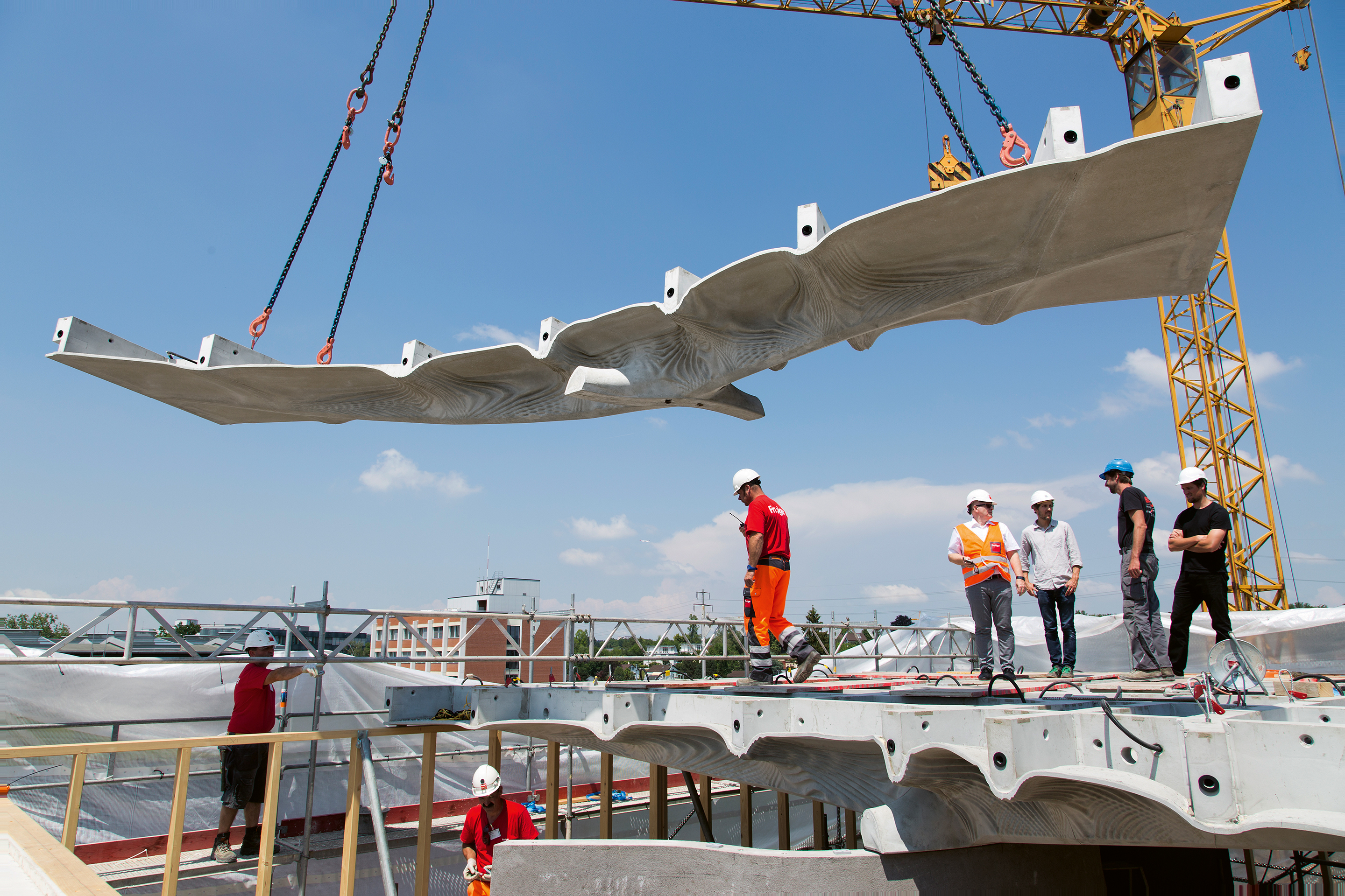 Smart Slab: Die Elemente der Betondecke wurden digital optimiert. Die mit 3-D-Druck hergestellte Schalung basiert auf einer Simulation des Kraftverlaufs, sodass nur dort Beton verwendet wurde, wo es die Statik erfordert.