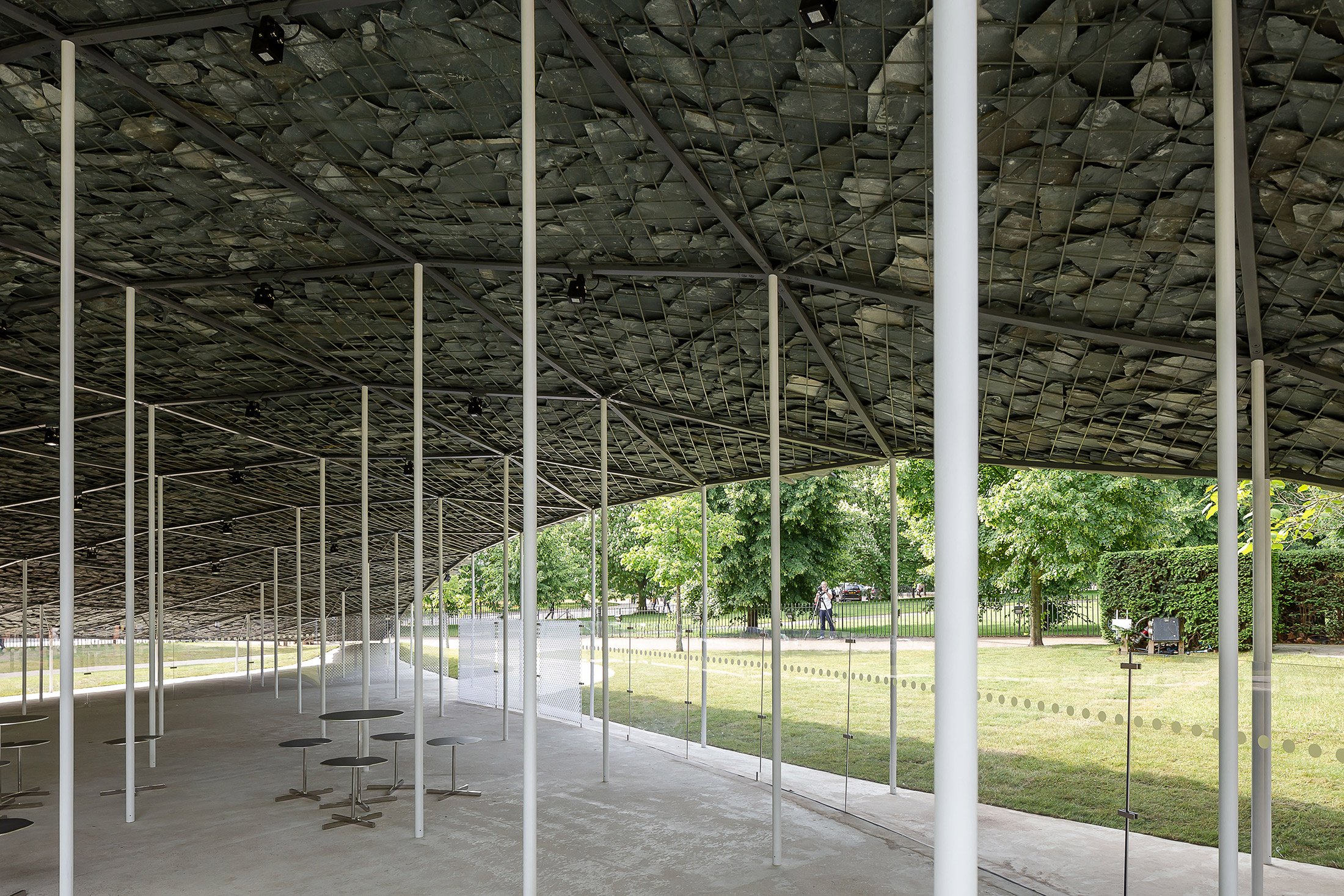 Serpentine Pavilion 2019, progettato da Junya Ishigami, Serpentine Gallery, Londra (21 giugno – 6 ottobre 2019), © Junya Ishigami + Associates