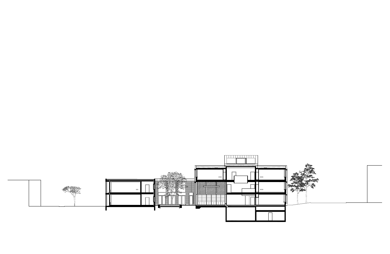 Der Patio verbindet Klassentrakt C und Neubau.