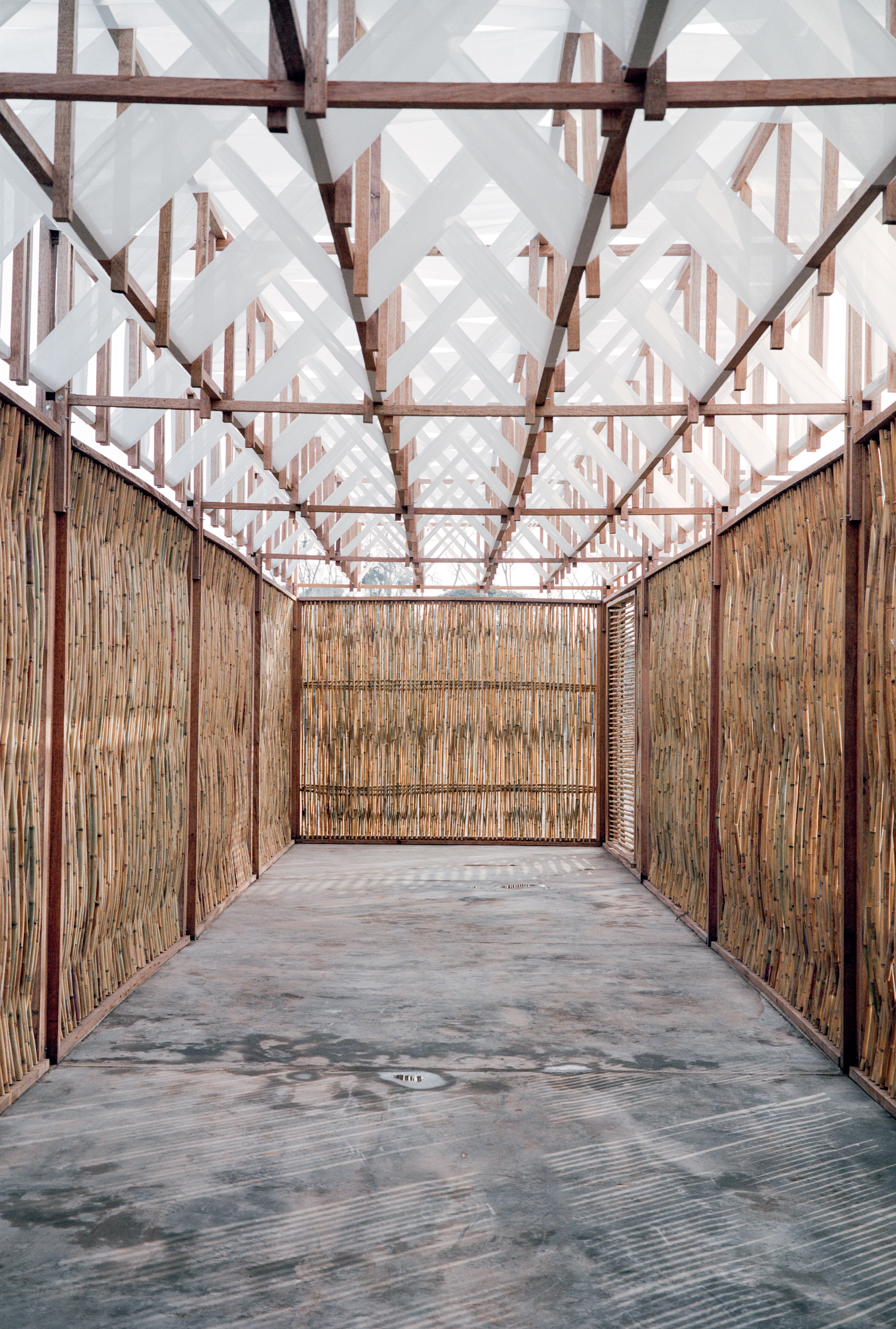 L’étape logique suivante consiste à transposer les techniques de tissage dans l’architecture. Temple du soleil de Pachacámac, Pérou, Studio Tom Emerson, EPF Zurich, 2018. (Voir TRACÉS n° 09/2019 – Concevoir en collectif)