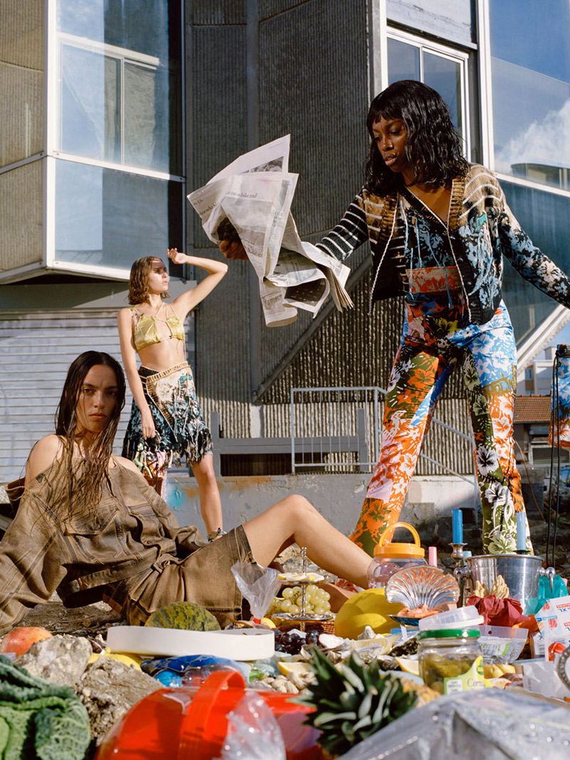 Nella sezione «Swiss Textiles Prize for Fashion and Textile Start-Ups», una delle 4 candidate è OTTOLINGER, marca di moda fondata nel 2015 e già emersa grazie ai suoi abiti all'insegna della decostruzione.