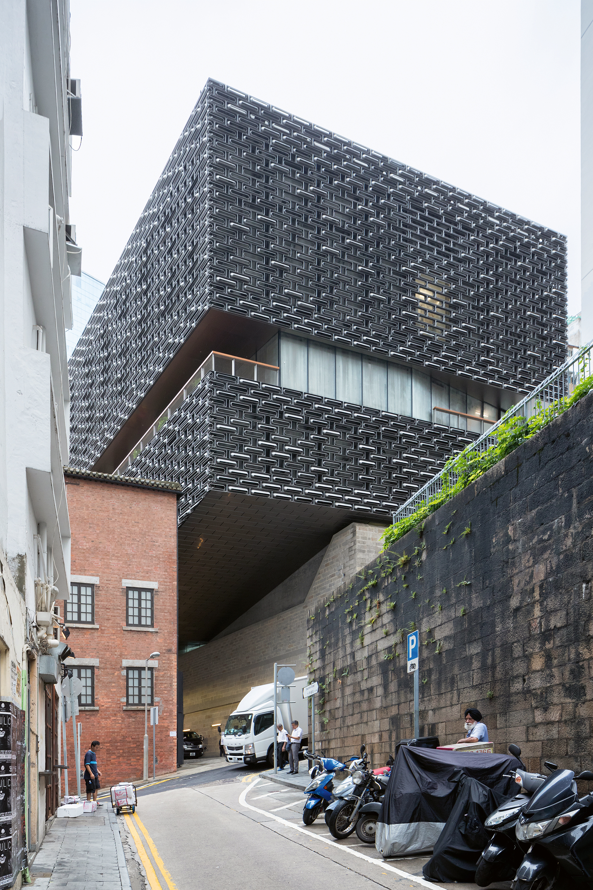 Der Blick von der angrenzenden Staunston Street auf den Old Bailey Wing JC Contemporary.