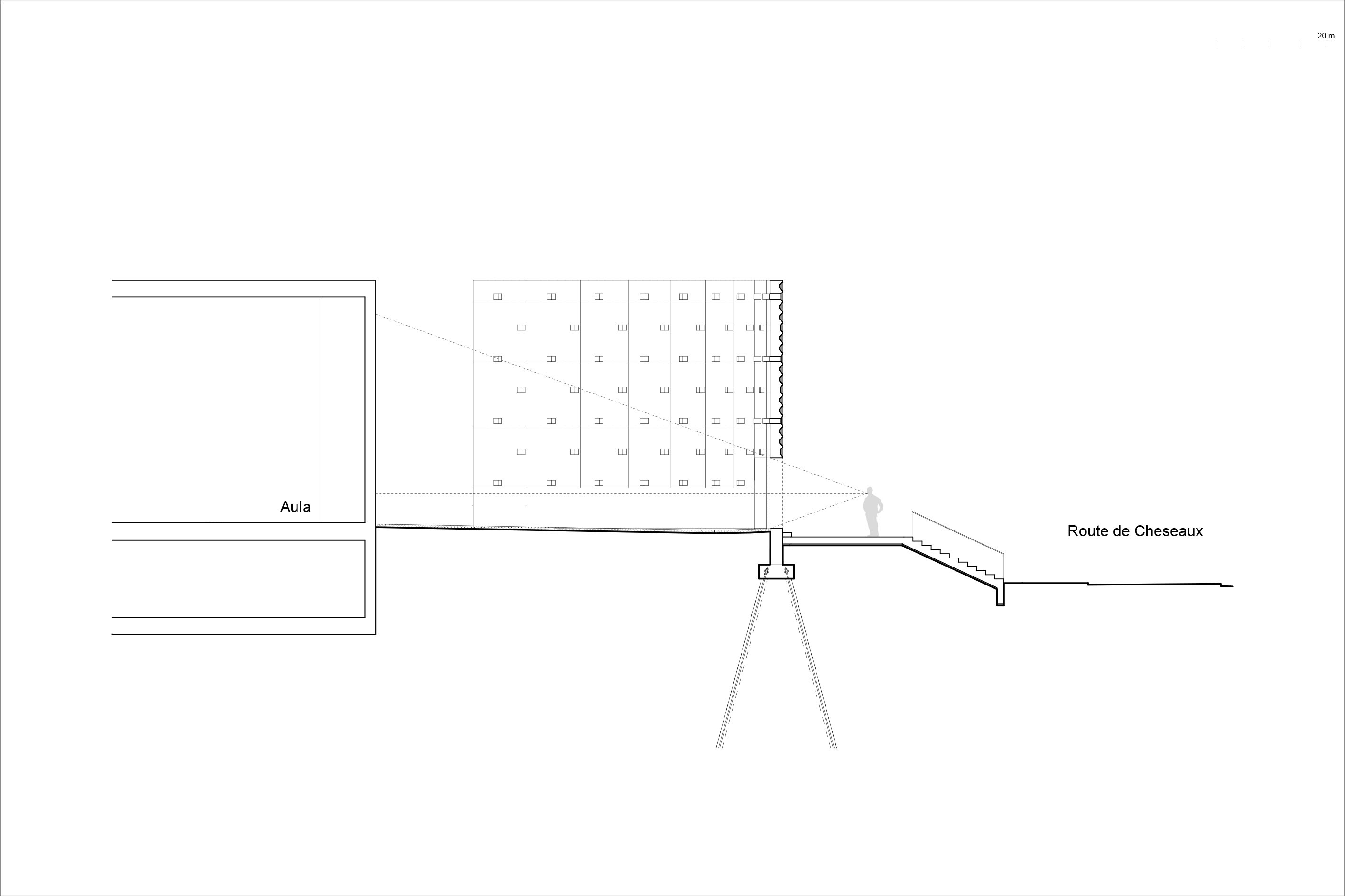 Coupe à travers l'entrée et l'aula