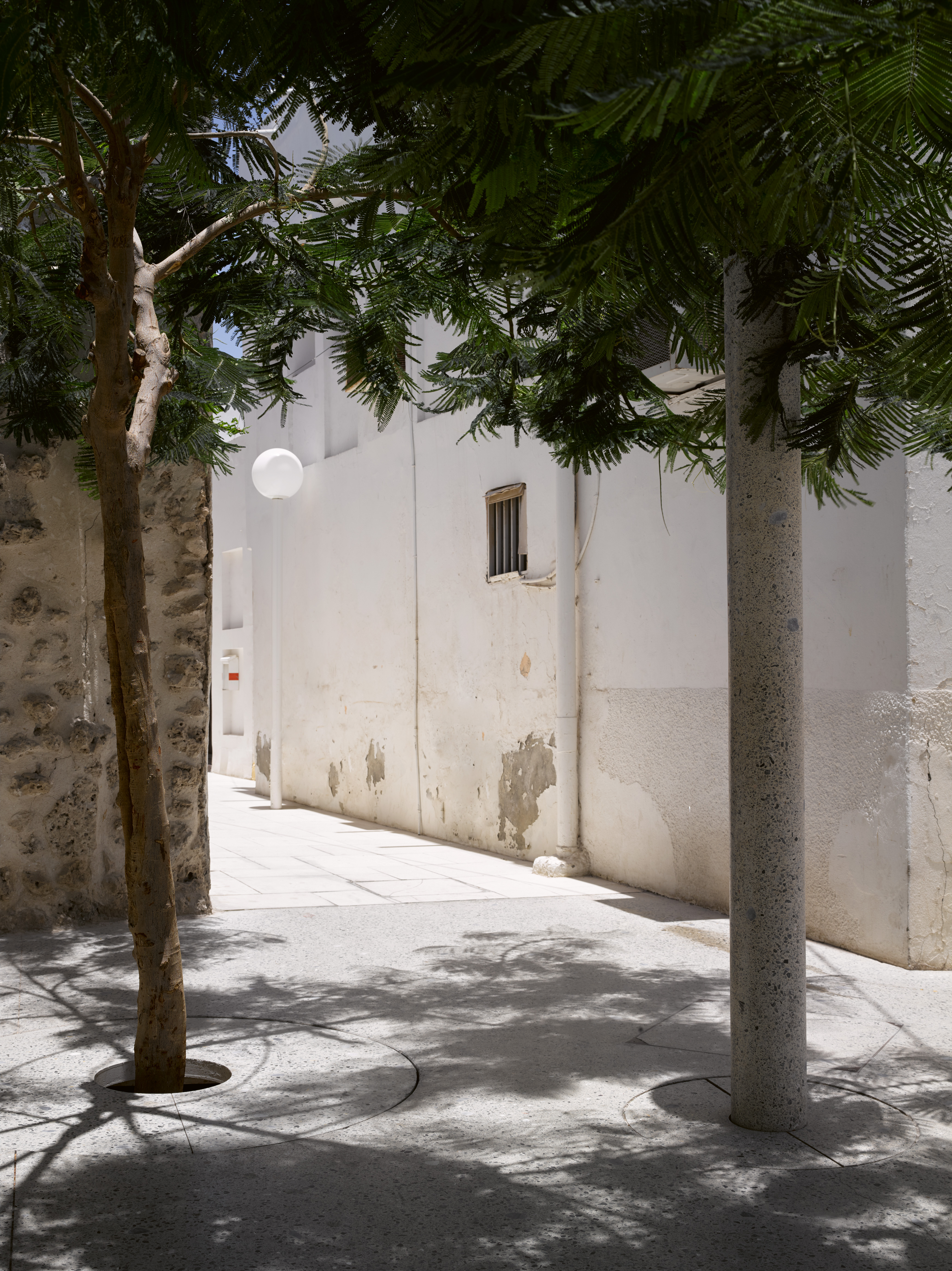 Pearling Path Squares, Bureau Bas Smets et OFFICE Kersten Geers David Van Severen