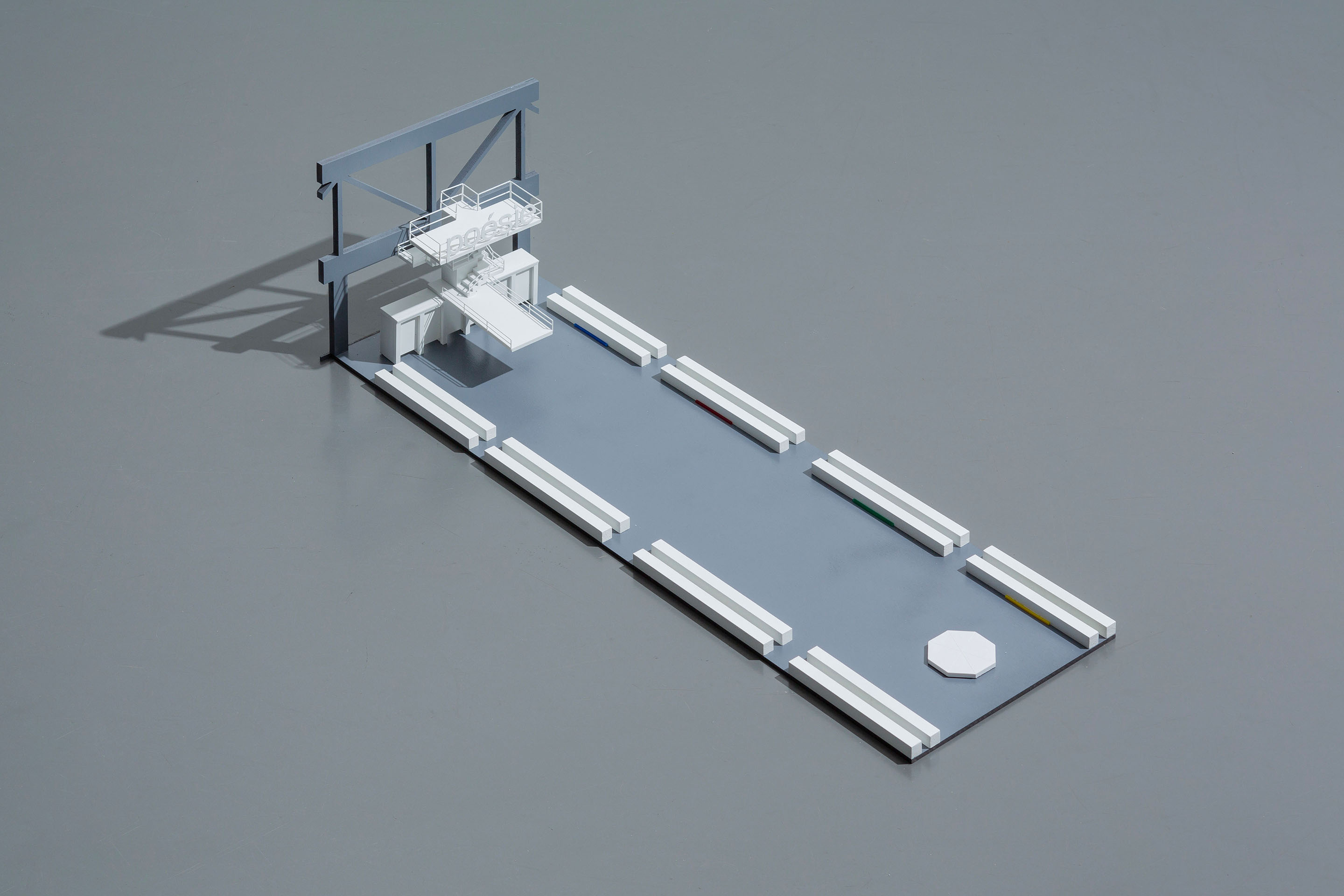 POÉSIE - Szenographie Catwalk 2019 von Paulo Jorge Dias. Atelierleitung: Léonid Slonimskiy. Assistenz: Bertrand Van Dorp.