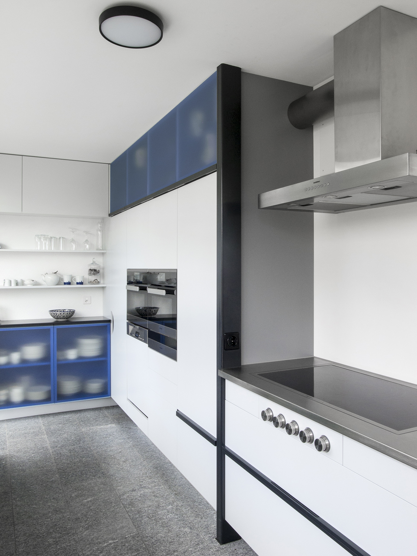 SKA_2019_InsideOutside_Schrank SKA_2019_InsideOutside_Schrank