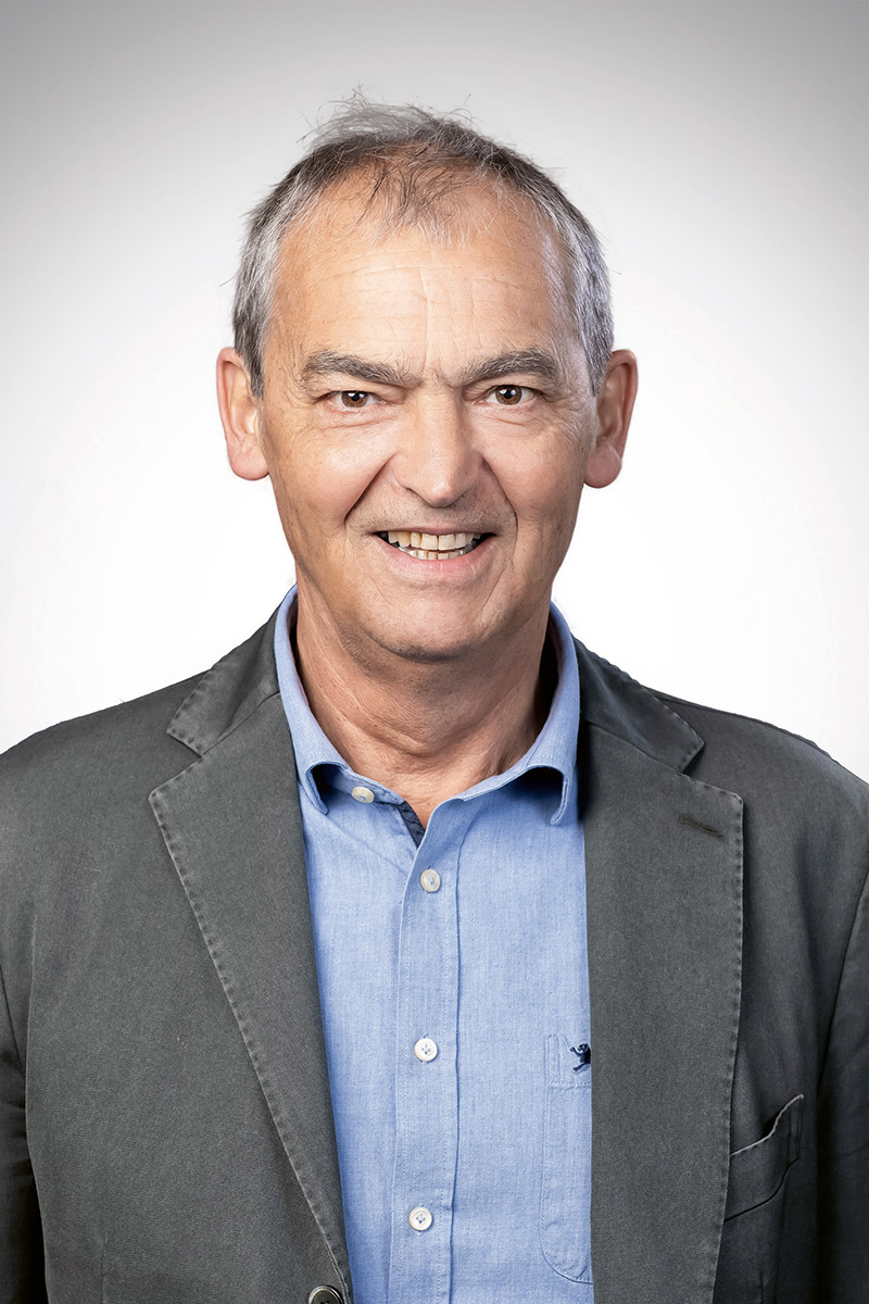 Kurt Egger (1956), ing. mecc. dipl. ETH SIA, consulente energetico e dal 1996 direttore della Nova Energie di Sirnach, azienda attiva in ambito di consulenza energetica e ambientale. Il nuovo consigliere nazionale siede nel Gran Consiglio turgoviese dal 2012 e rappresenta il Partito dei Verdi, di cui è anche presidente. Inoltre Egger è vicepresidente della sezione SIA Turgovia.