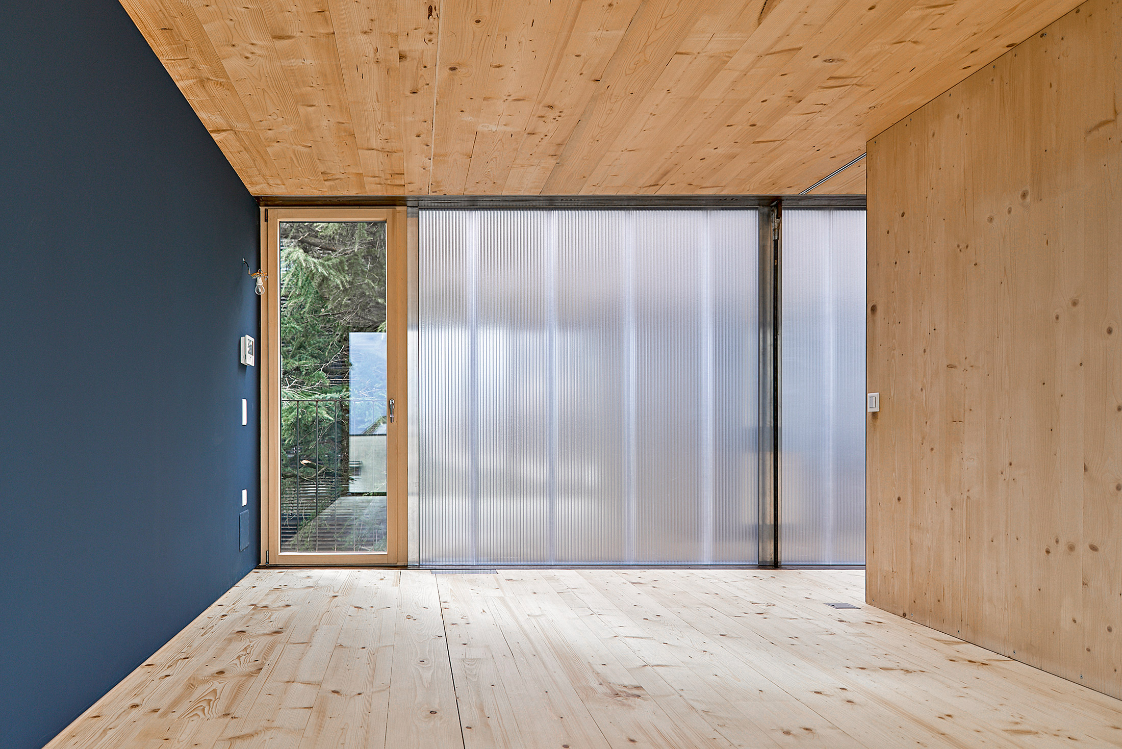 Menzione: Casa ex parrocchiale, Monte Carasso, 2014-2018. Committente: comunità ereditaria Umberto Guidotti, Monte Carasso. Progettisti: Guidotti Architetti SA, Monte Carasso