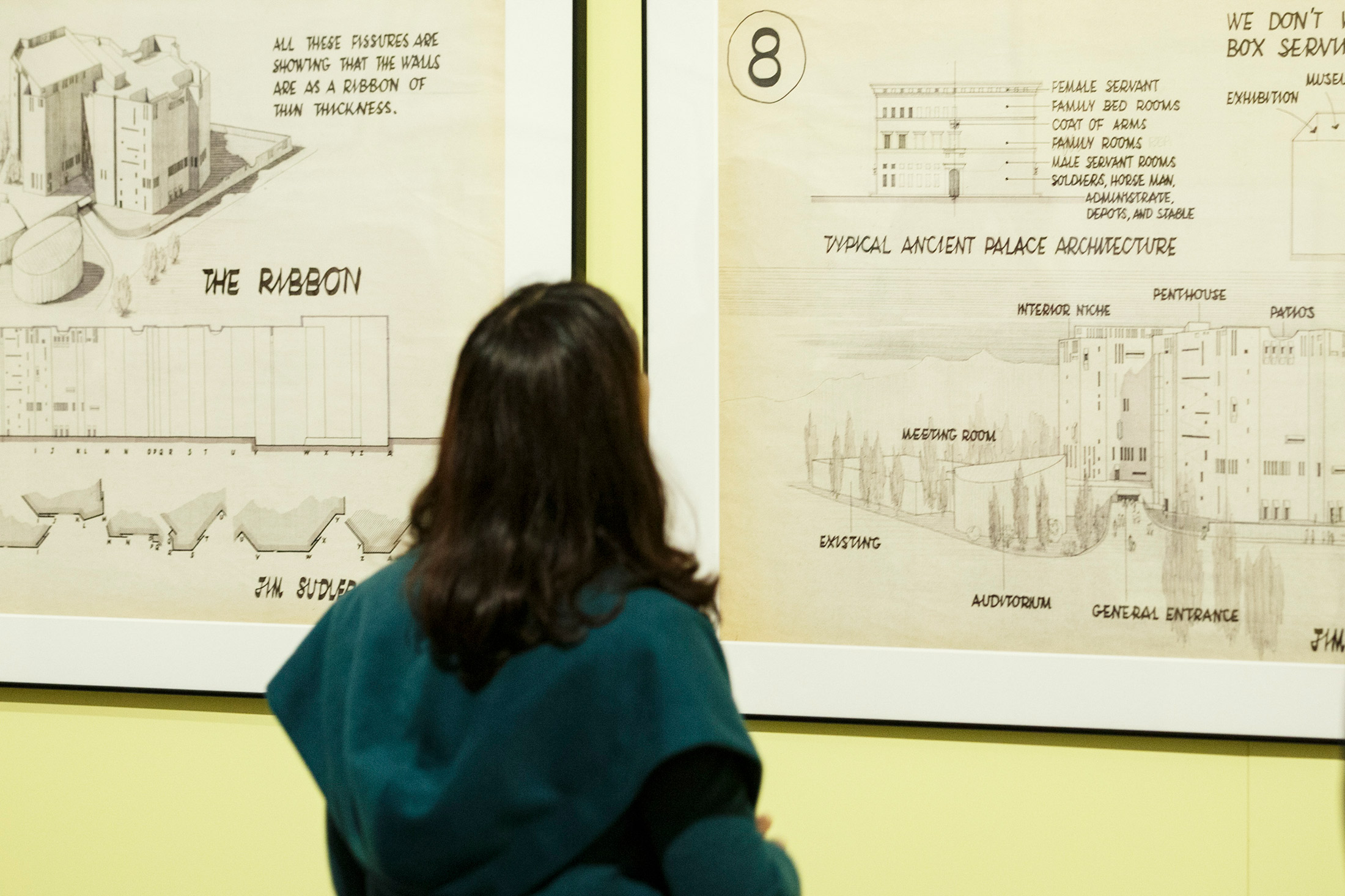 L'allestimento della mostra «Gio Ponti. Amare l'architettura» al MAXXI di Roma è stato ideato dal grafico Leonardo Sonnoli.