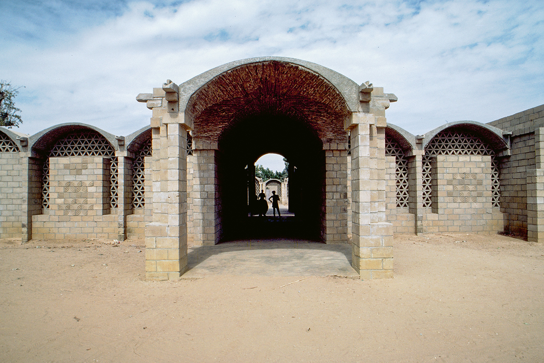 Unesco / Breda, Centro di formazione agricolo, Nianing, Senegal, vincitore del Premio Aga Khan per l’Architettura, 1980