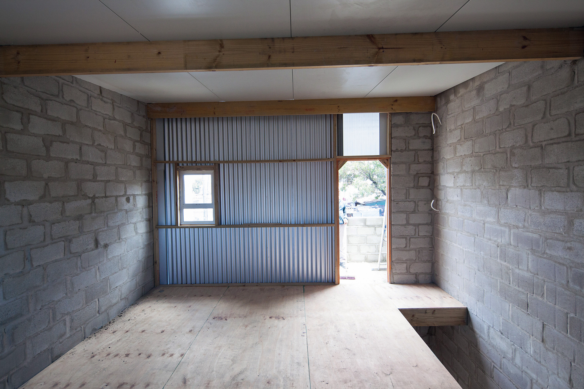 Urban-Think Tank, Empower Shack, Khayelitsha, Cape Town, Sud Africa, 2019. La stanza al primo piano