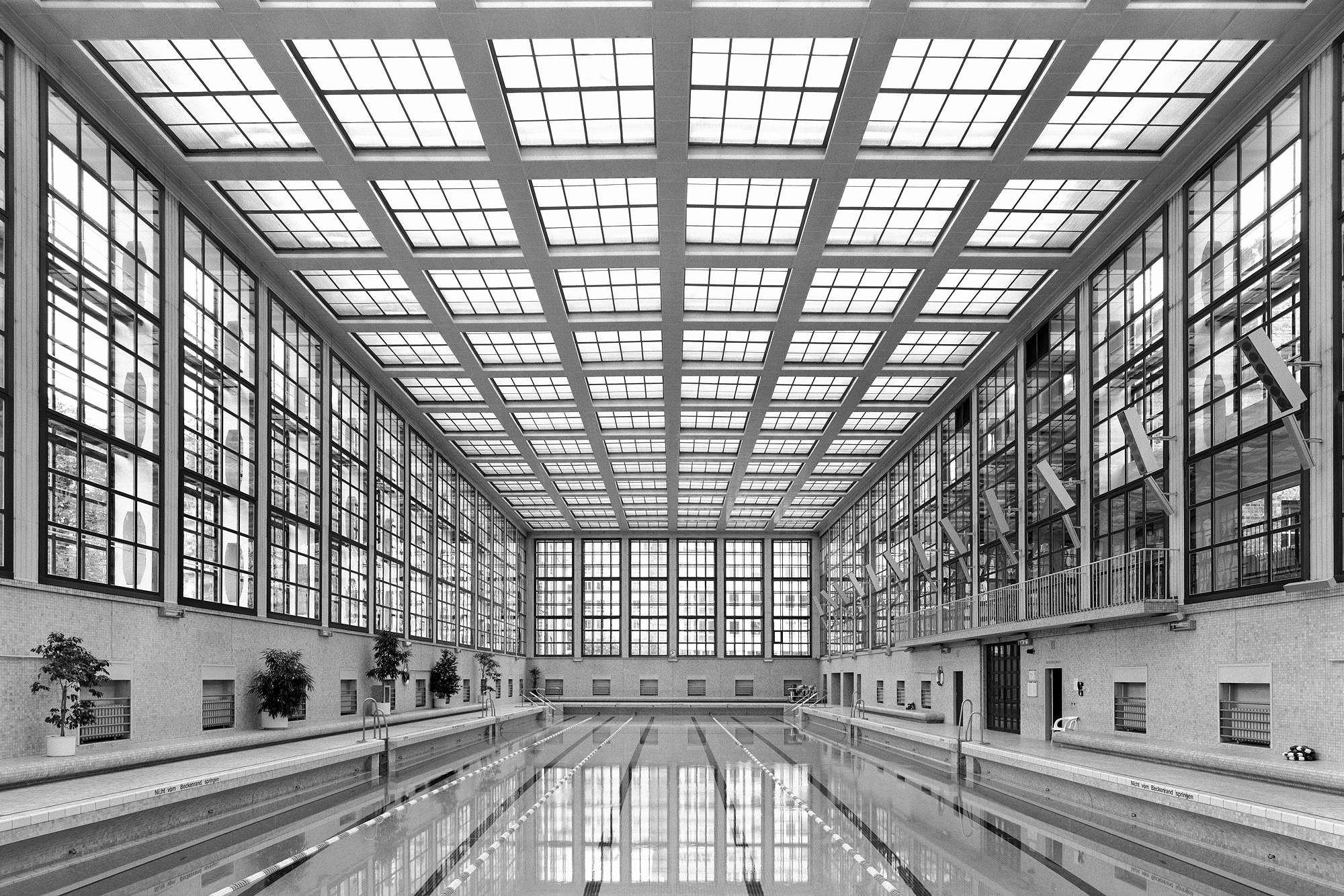 Piscina pubblica, progettata da Heinrich Tessenow nel 1927-1930, Berlino, 2005