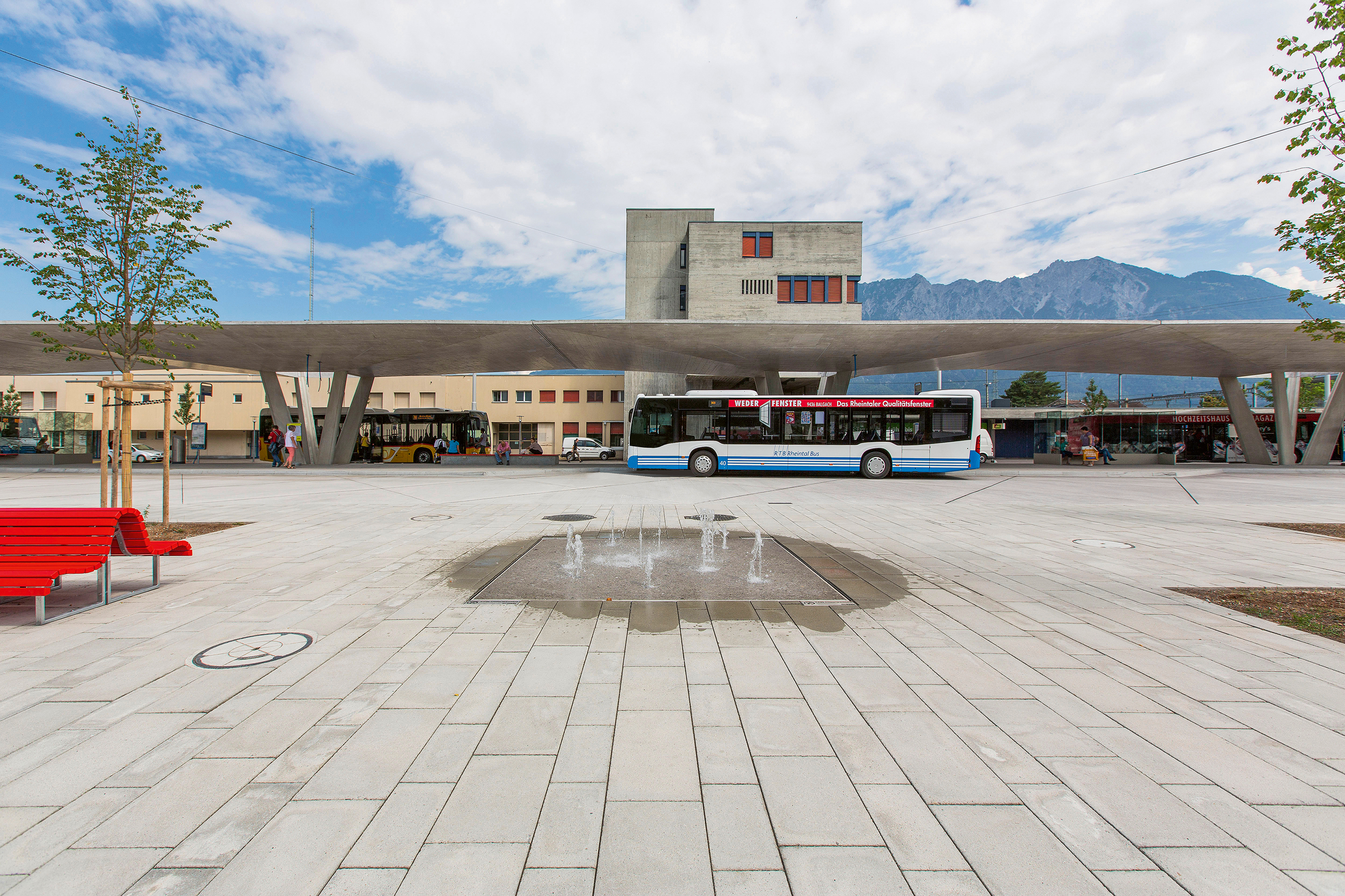 Bushof von Stadtseite