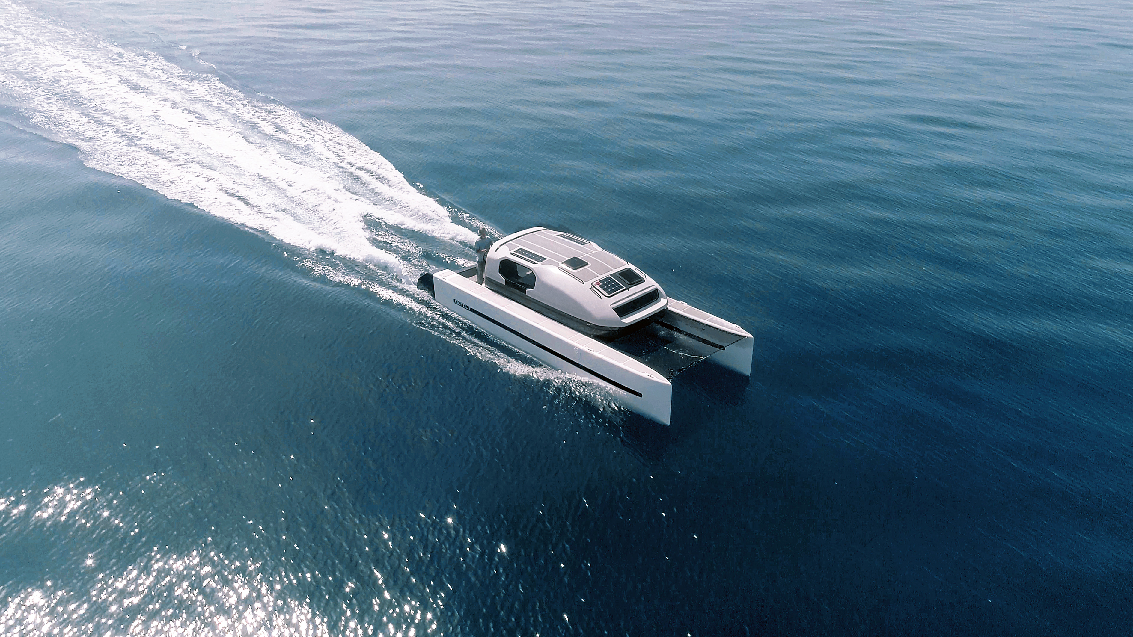 «Outcut». Azienda: Outcut. Design: Rocco Carrieri, Pietro Carrieri. Tipologia: imbarcazione