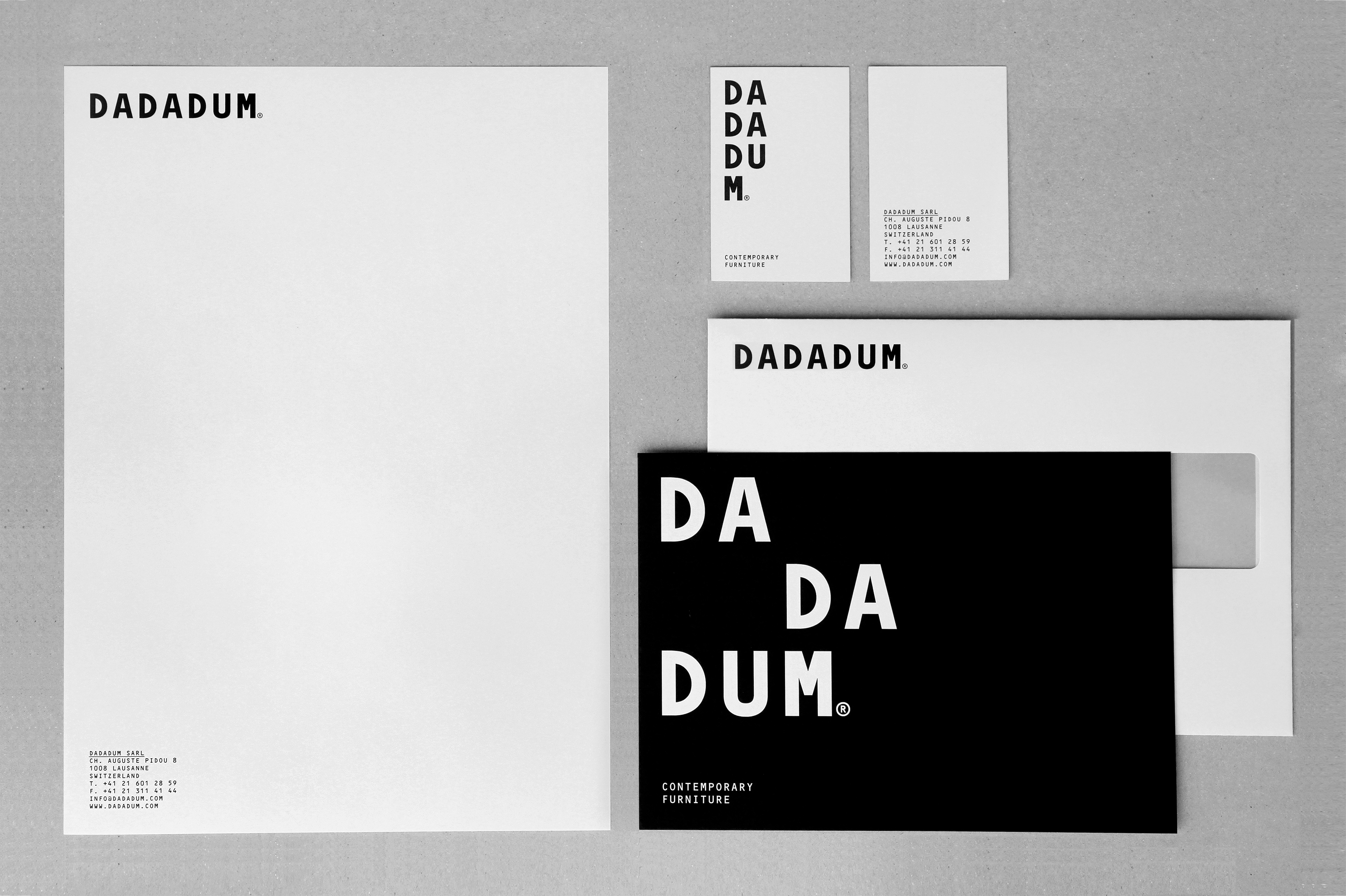 Identité visuelle, modulaire et évolutive, pour la marque de meubles contemporains suisses DADADUM (1er prix au European Design Awards 2013)