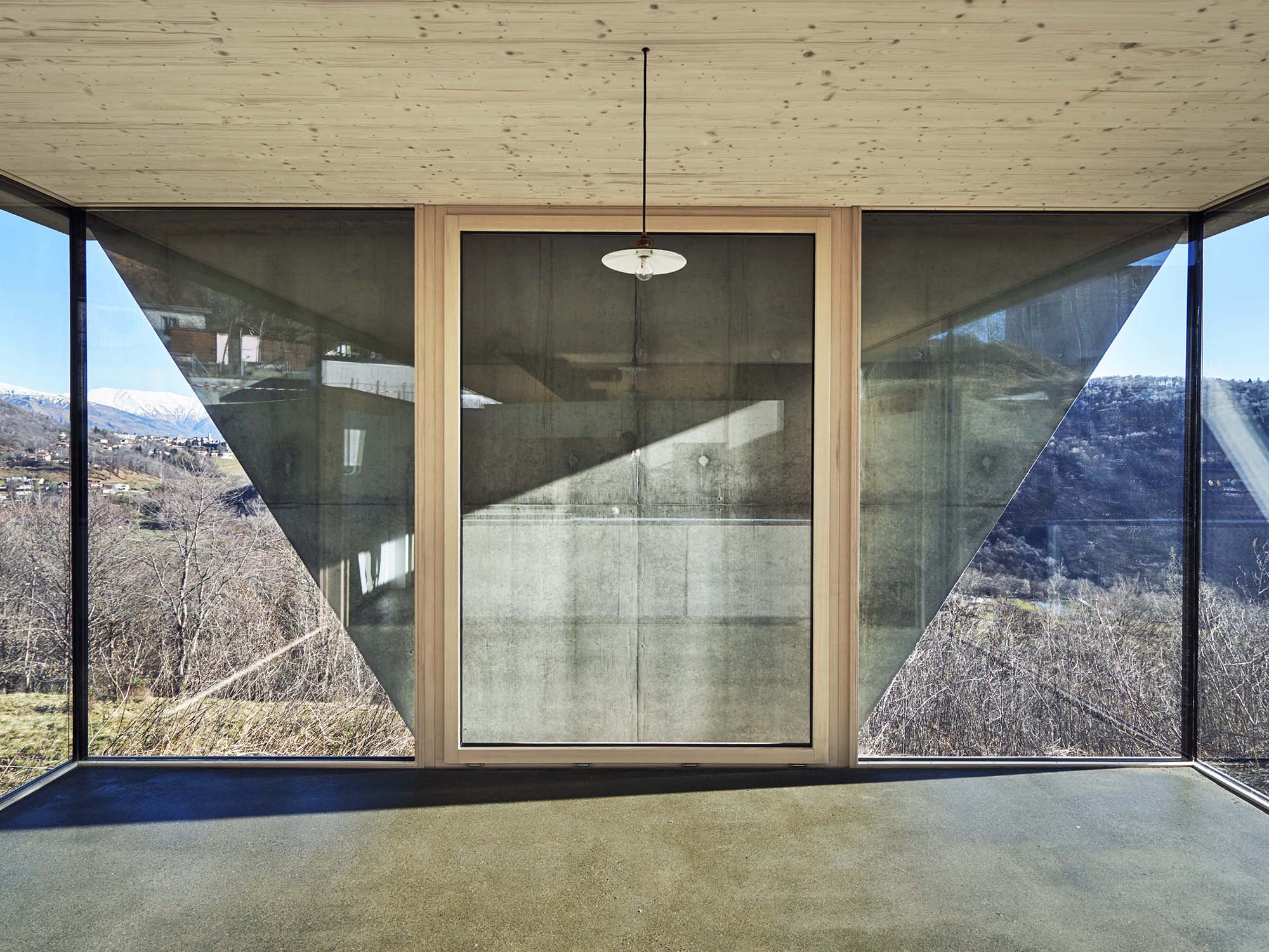 Ca­sa a Fe­scog­gia, di Federico Rella