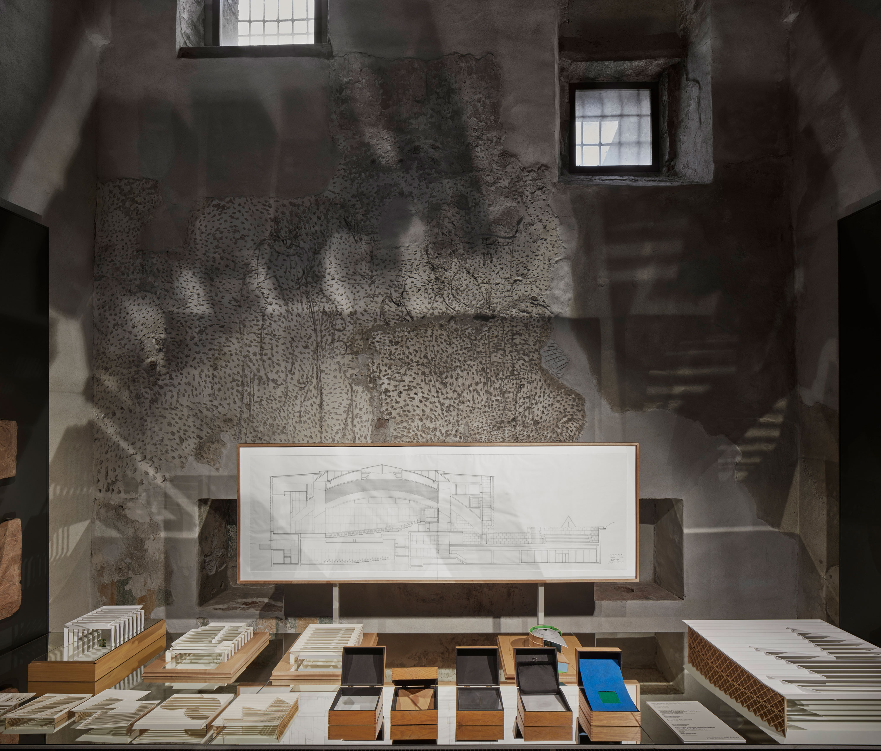 La mostra di Juan Navarro Baldeweg negli spazi del Museo di Santa Giulia di Brescia