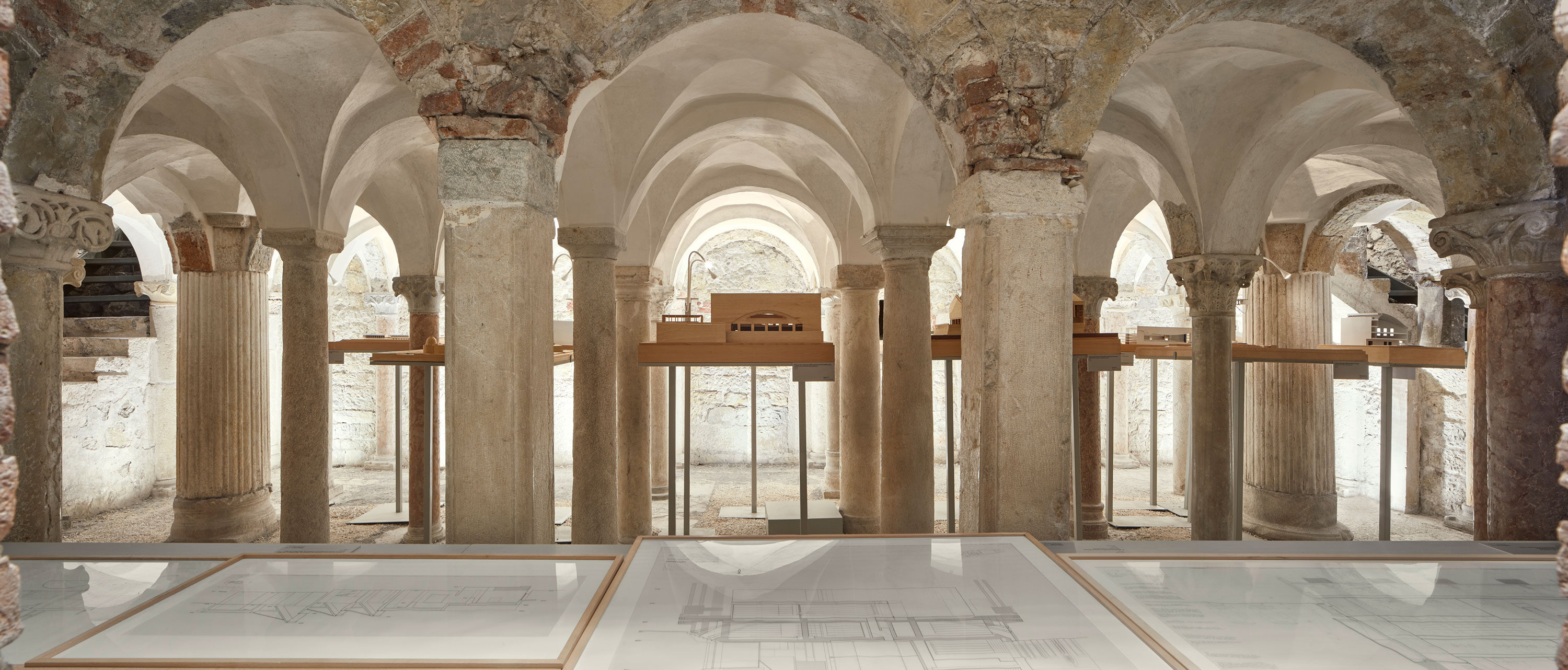 La mostra di Juan Navarro Baldeweg negli spazi del Museo di Santa Giulia di Brescia