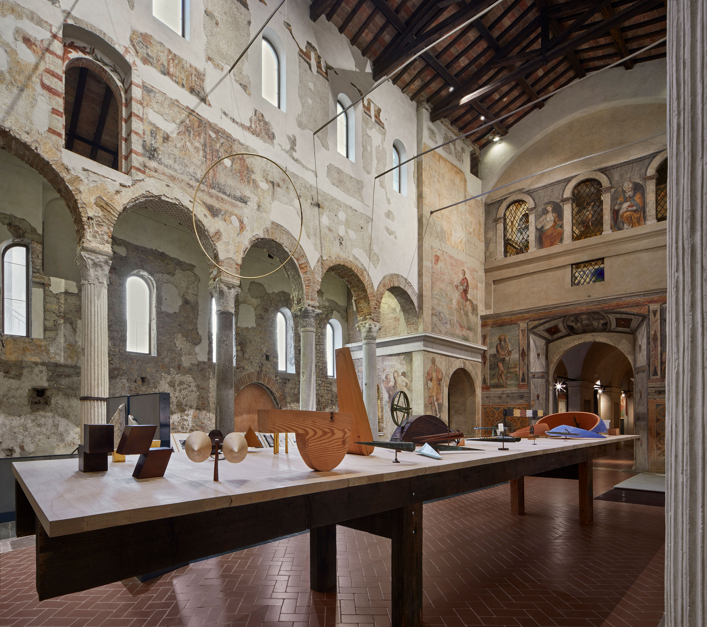 La mostra di Juan Navarro Baldeweg negli spazi del Museo di Santa Giulia di Brescia