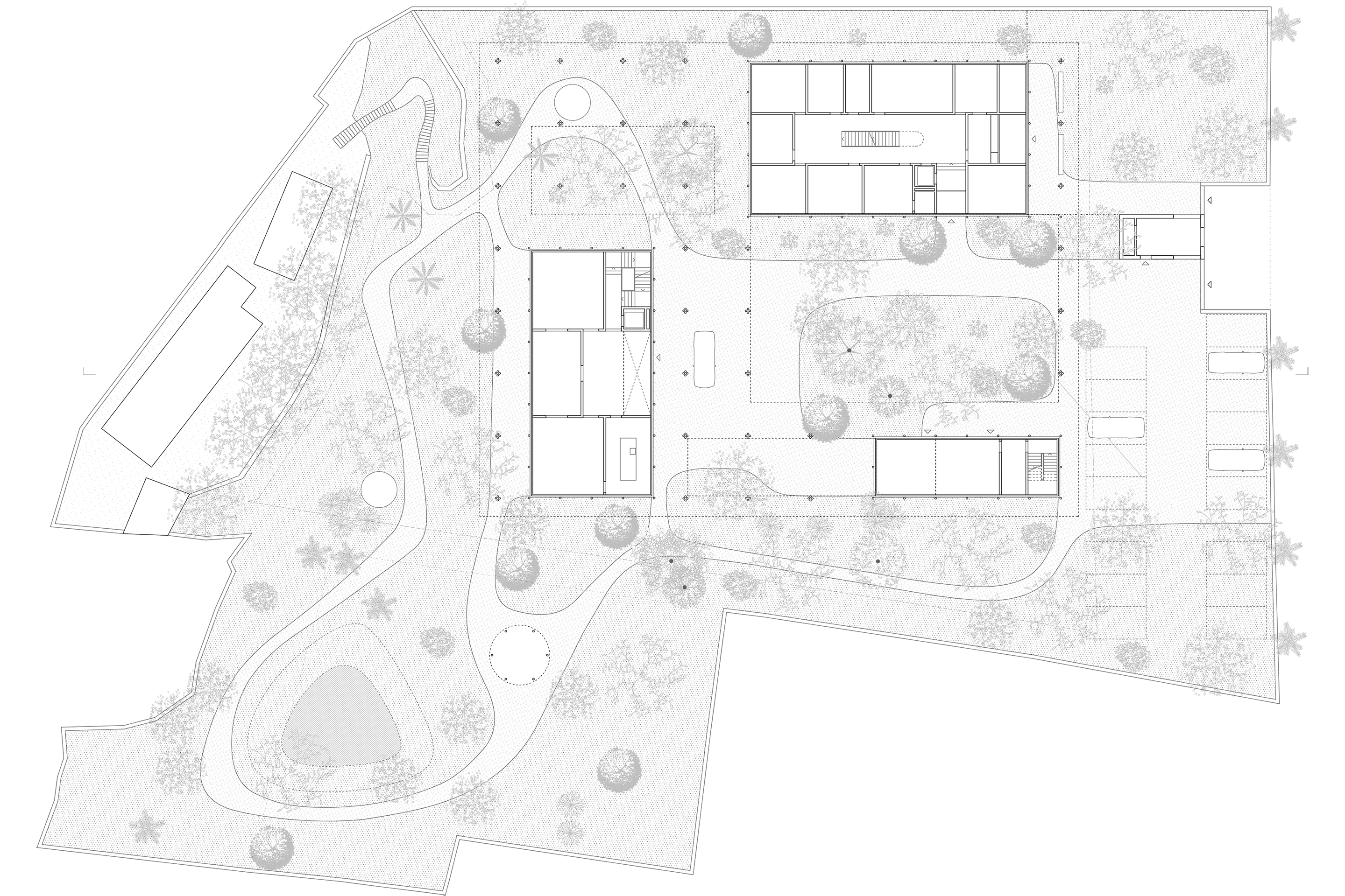 Piano di situazione. Il terreno, passando sotto il primo piano, funge da raccordo fra giardino e corte centrale.