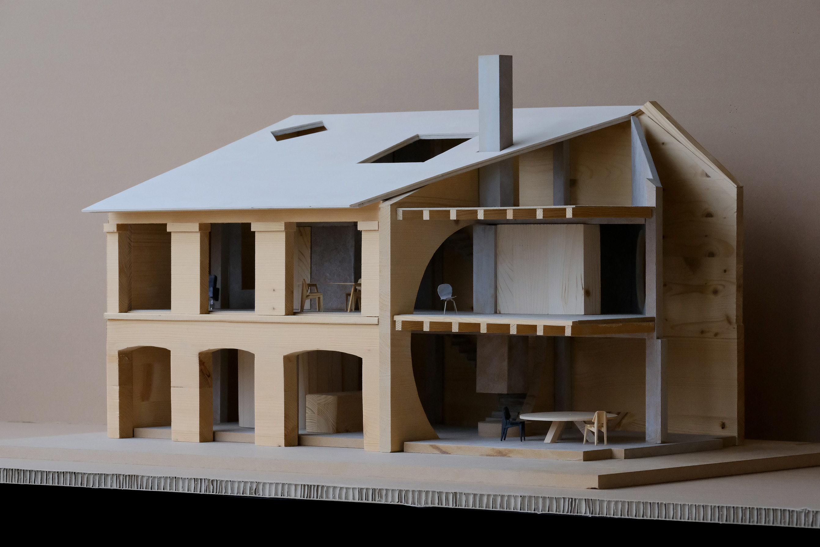 Buchner Bründler Architekten, Casa in Missionsstrasse, Basilea, 2018-2020. Modello in legno (massello e derivati), scala 1:20.