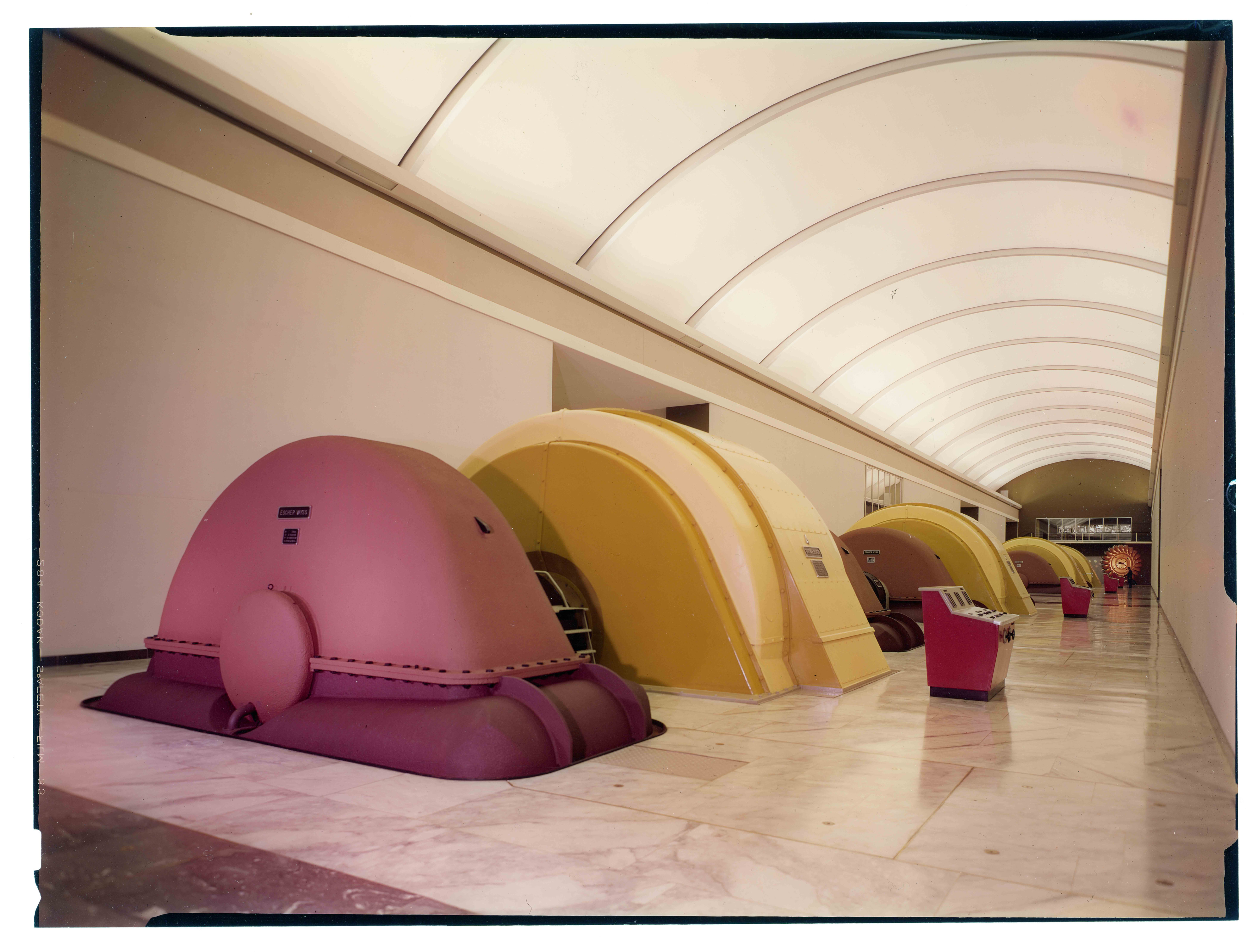 Vincenzo Vicari, «Sala delle macchine nella centrale di Biasca», 1965