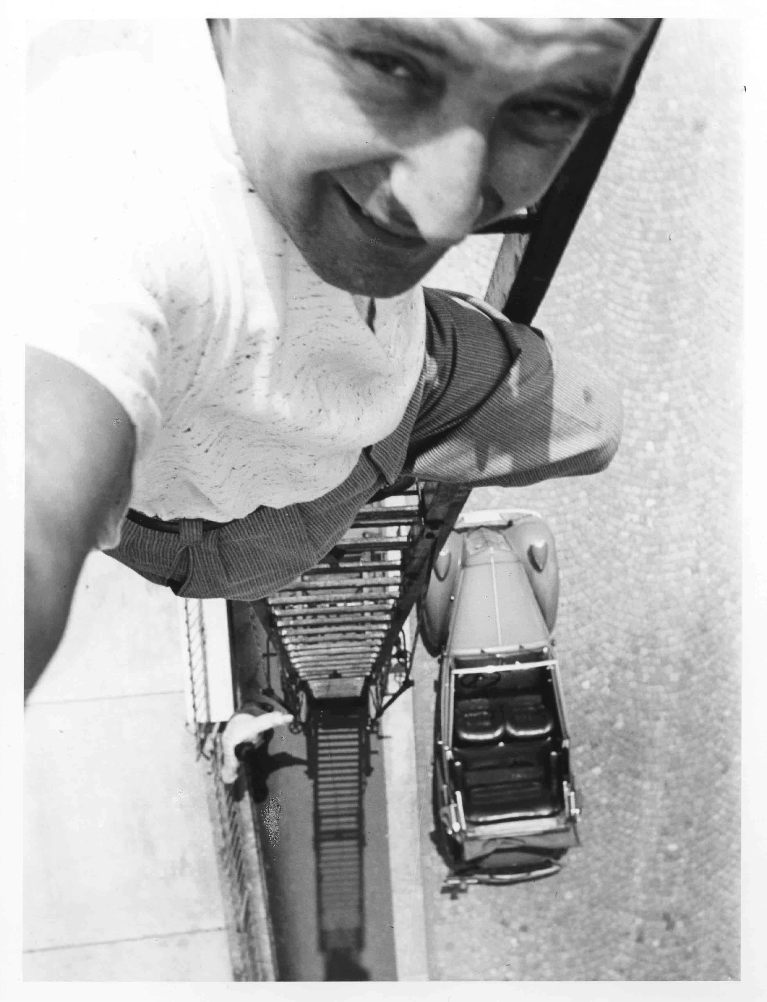 Vincenzo Vicari, «Autoritratto su una scala», 1938