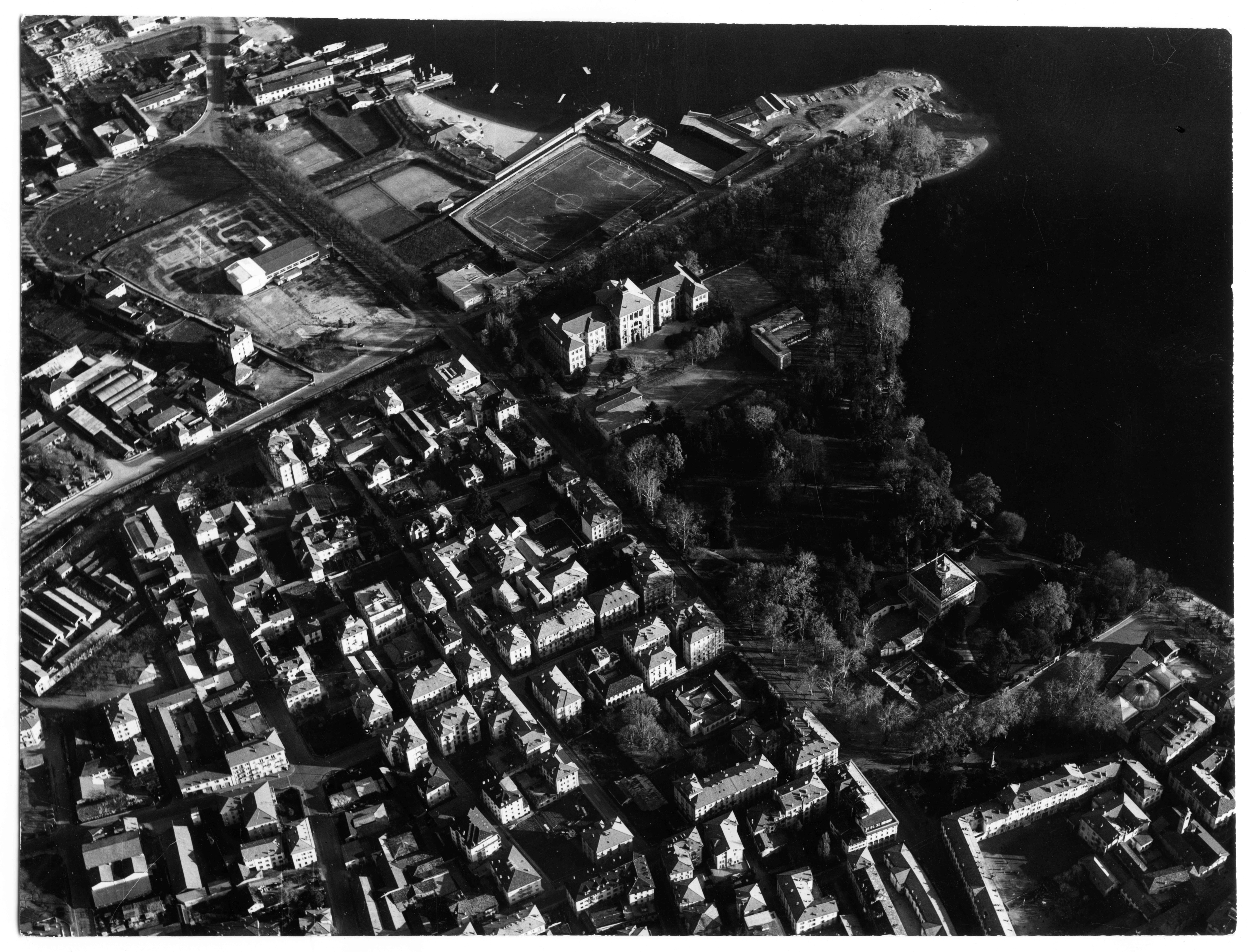 Vincenzo Vicari, «Veduta aerea di Lugano dal Parco Ciani alla Via Serafino Balestra», 1949