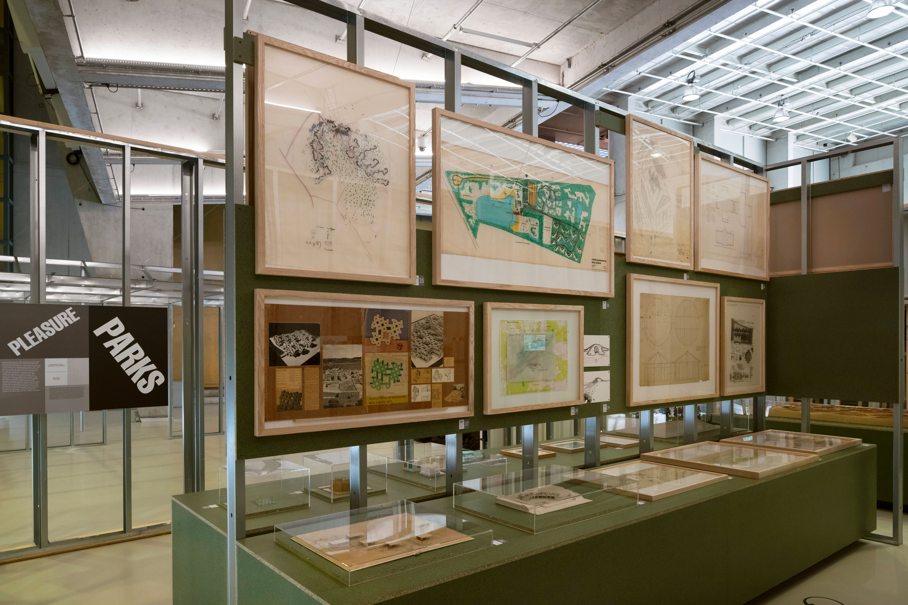 Pleasure Parks (2018), a pavilion in the Dissident Gardens exhibition that houses designs from the collection for country houses and holiday parks