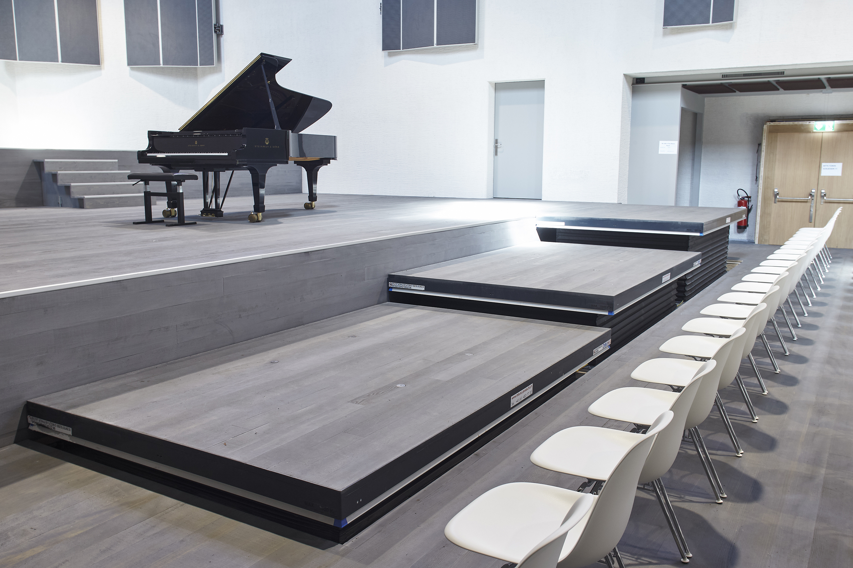 DonBosco BS_Buehne-Podest