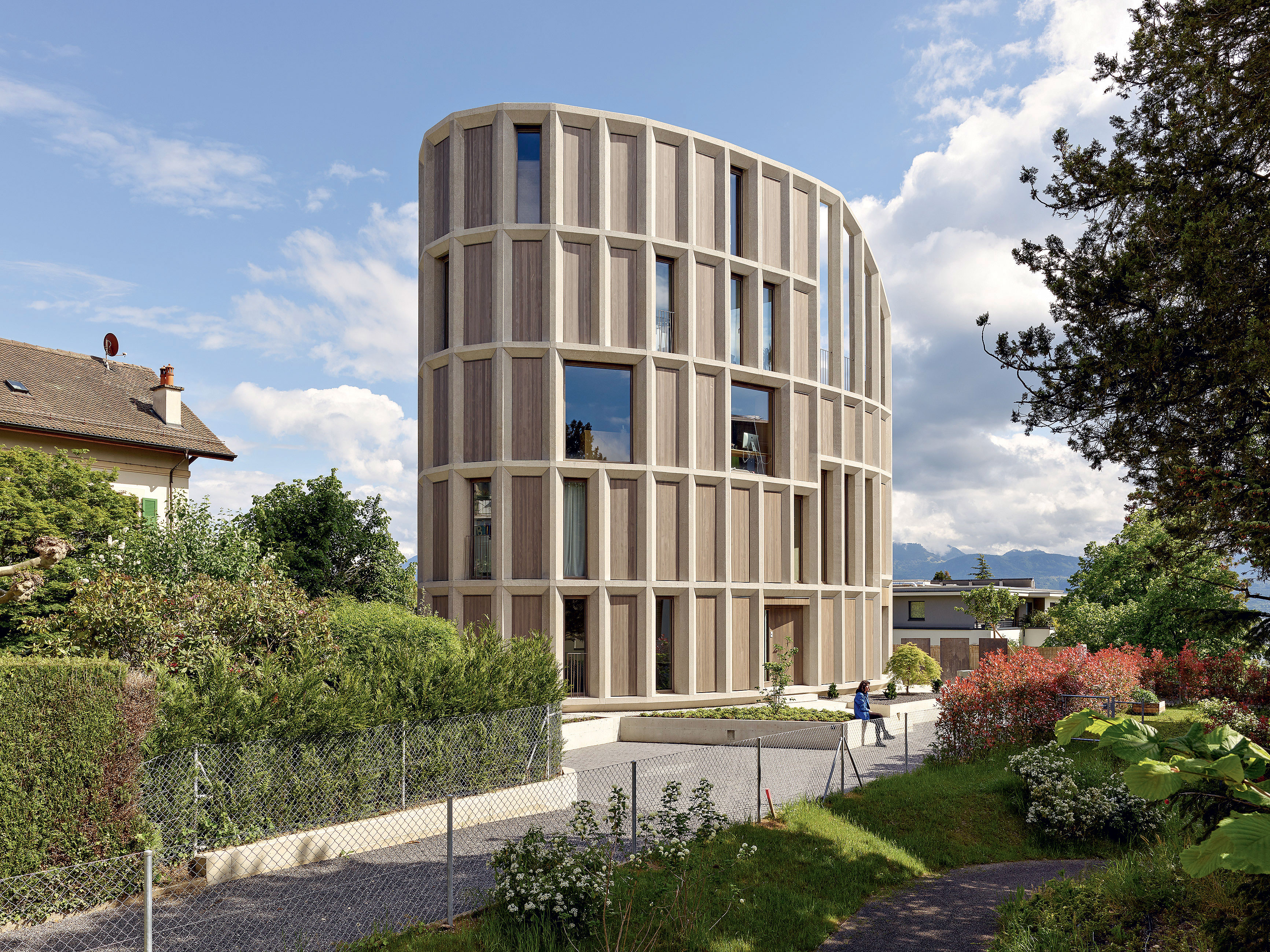 Immeuble de trois logements à Pully réalisé par Localarchitecture