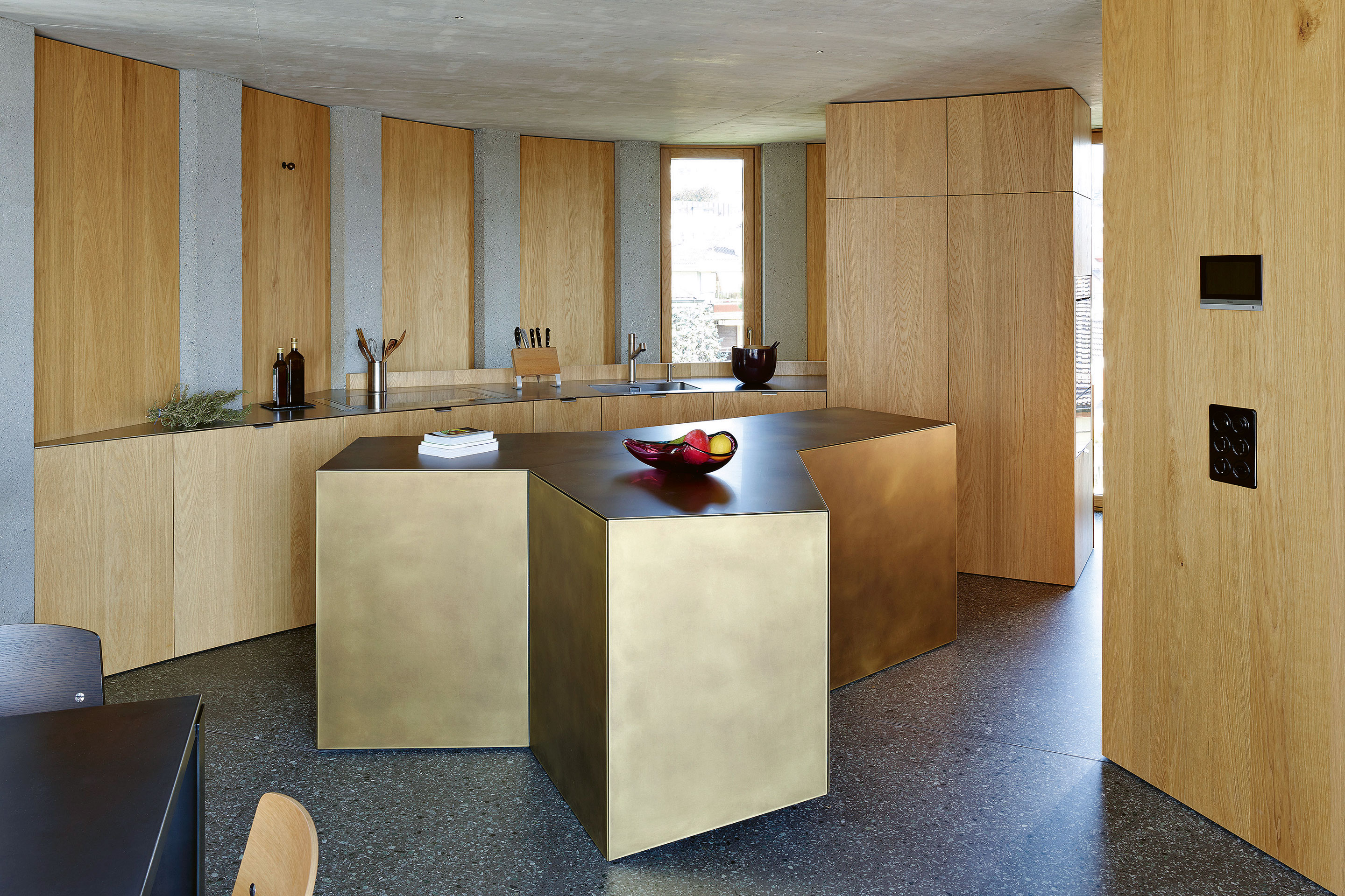 Dreifamilienhaus-Pully-Kueche-Attikawohnung-3.OG