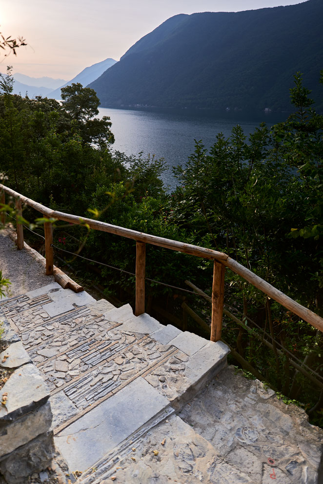 Il Jardin Vertical e la scalinata a lago di Gandria (2017-2020) di enrico sassi architetto