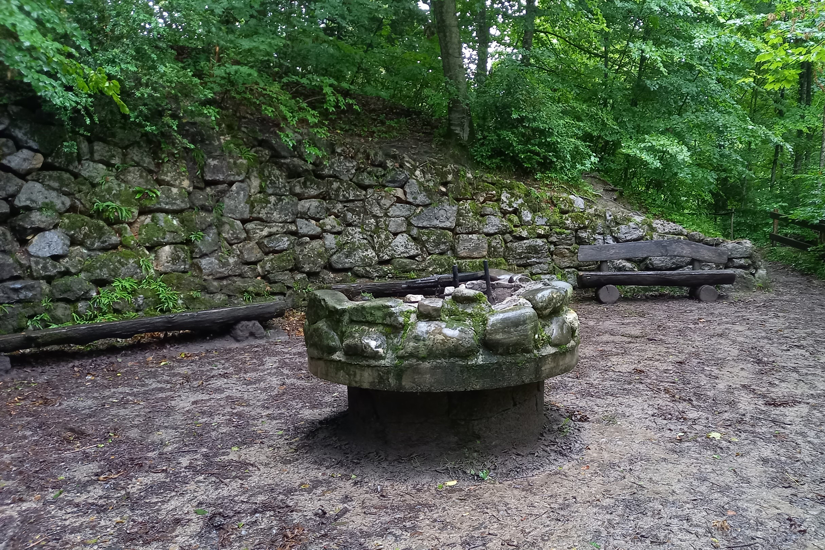 Sieben-Brueggliweg-Grillstelle