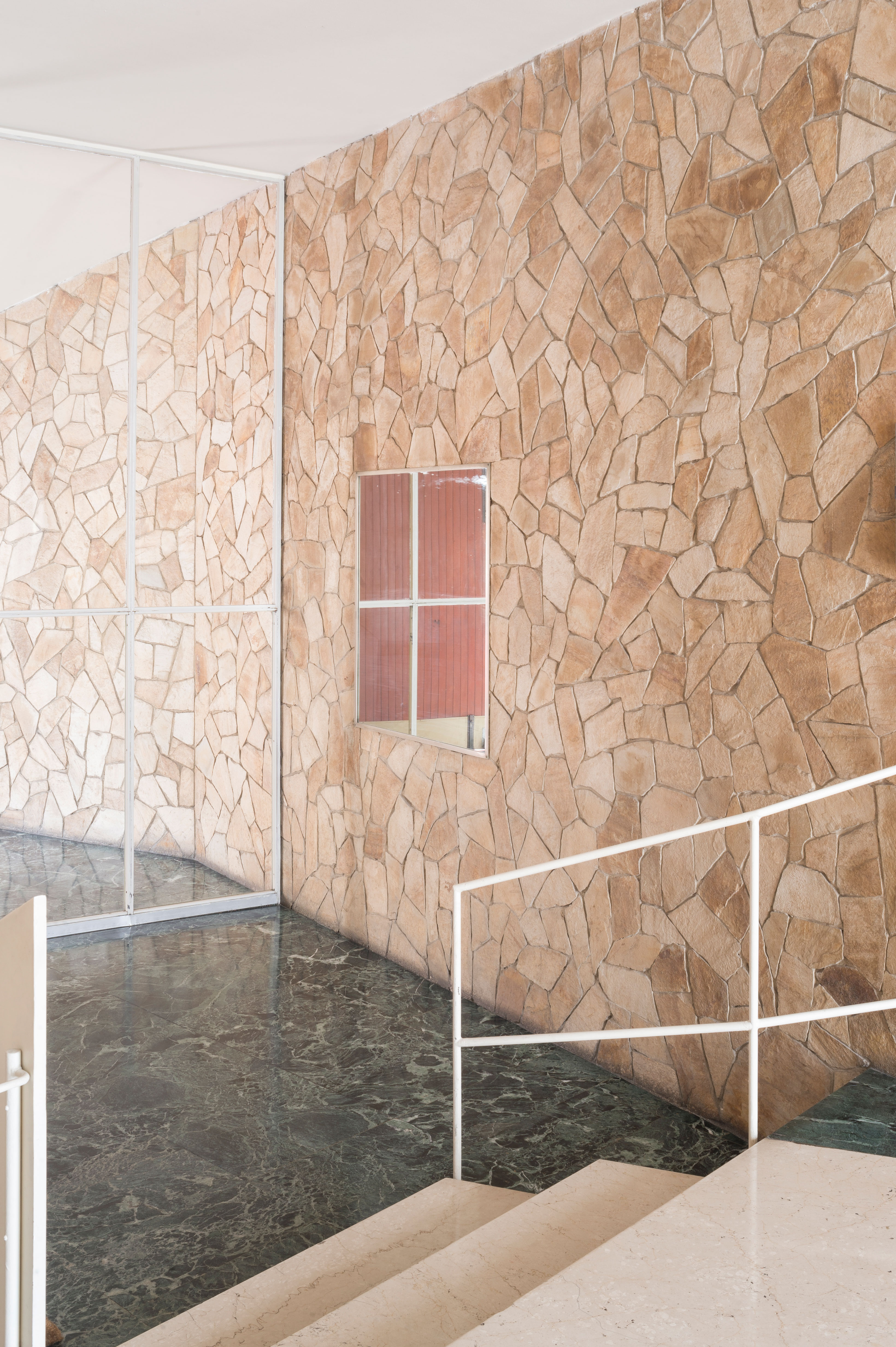 Edificio per abitazioni Beni Stabili a Cantù.