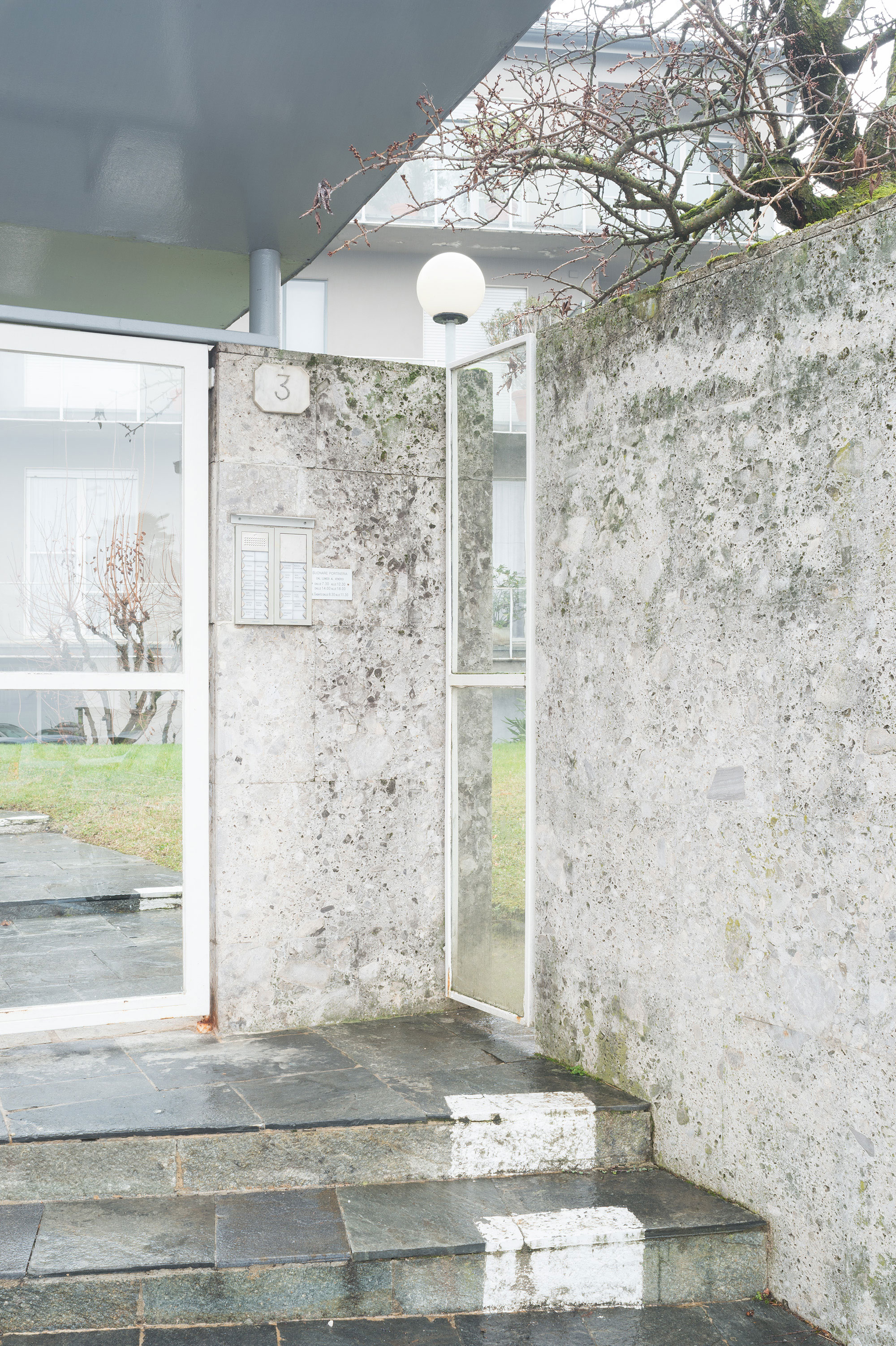 Edificio per abitazioni Belvere a Como.