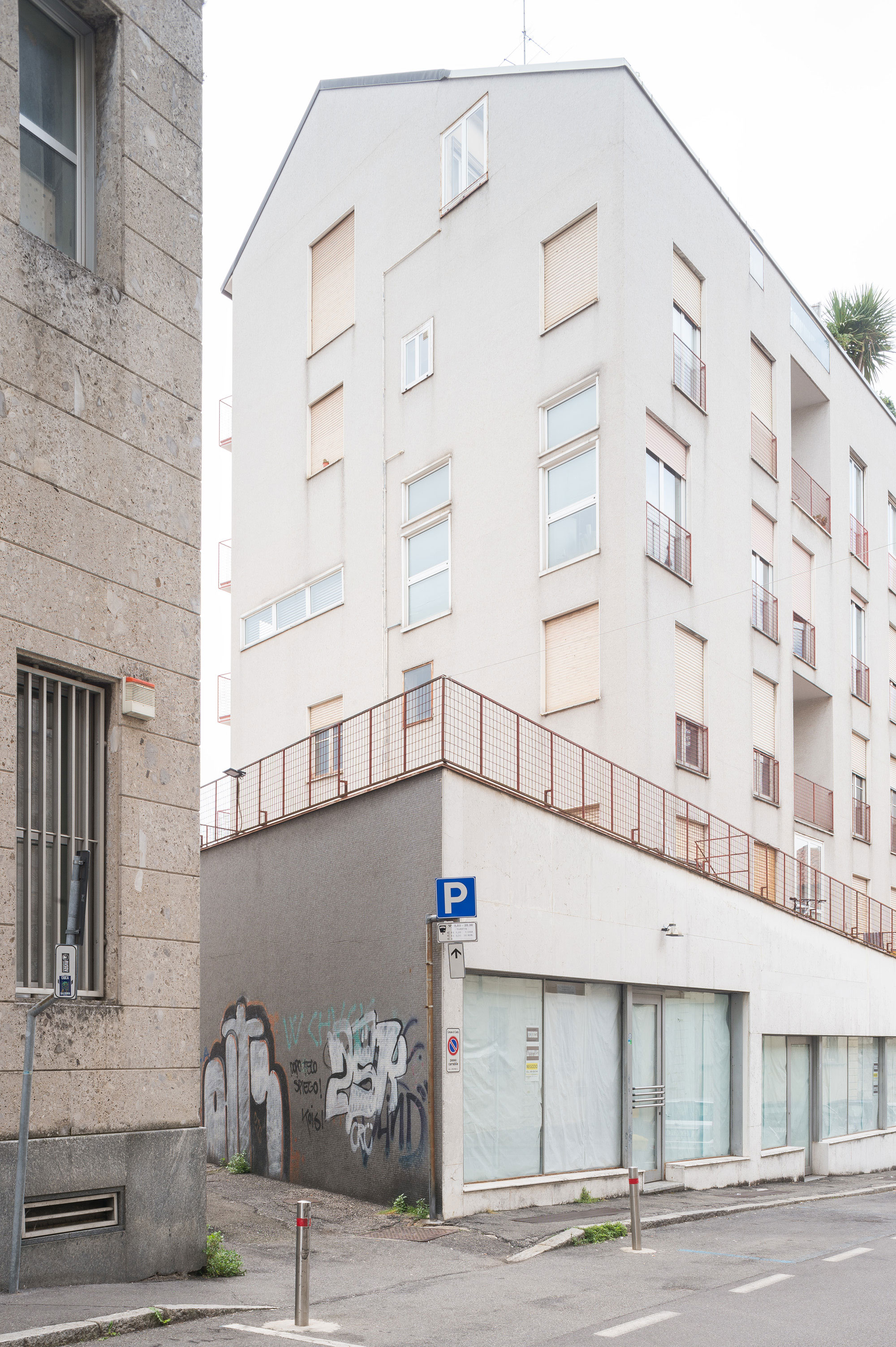 Edificio per abitazioni Beni Stabili a Cantù.