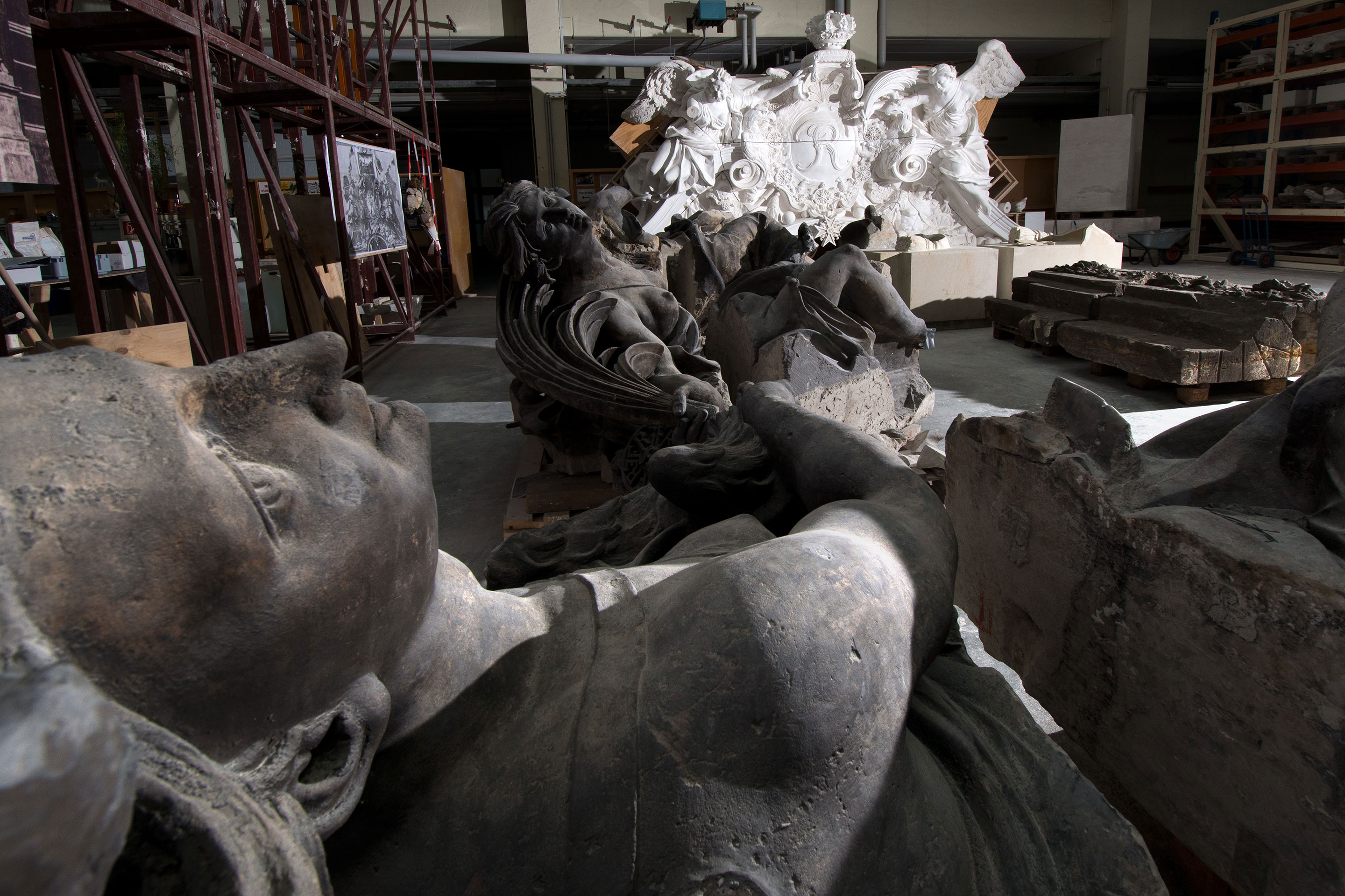 Schloss-berlin_steinmetz-fragmente