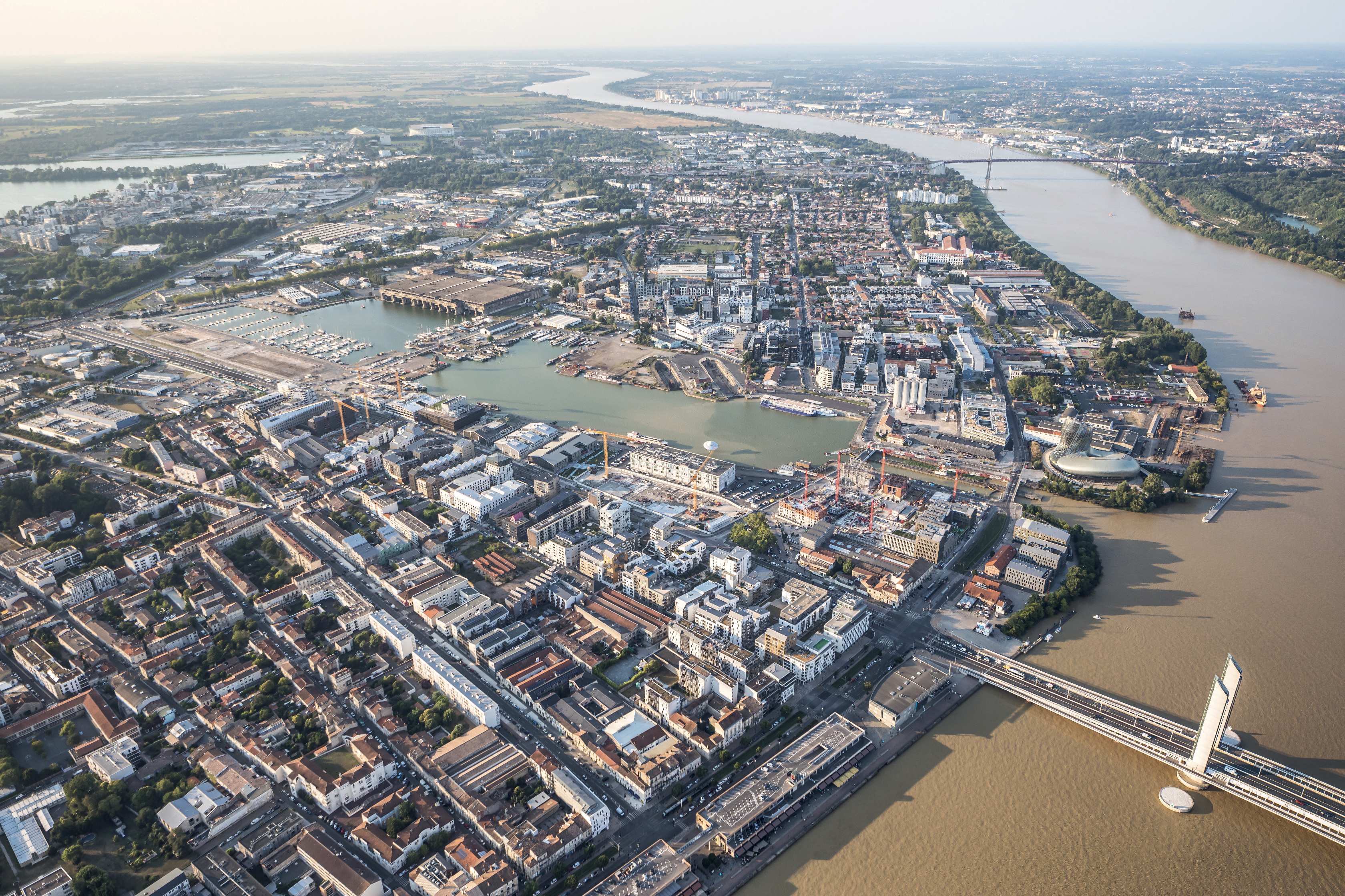 Reconversion des bassins à flot à Bordeaux