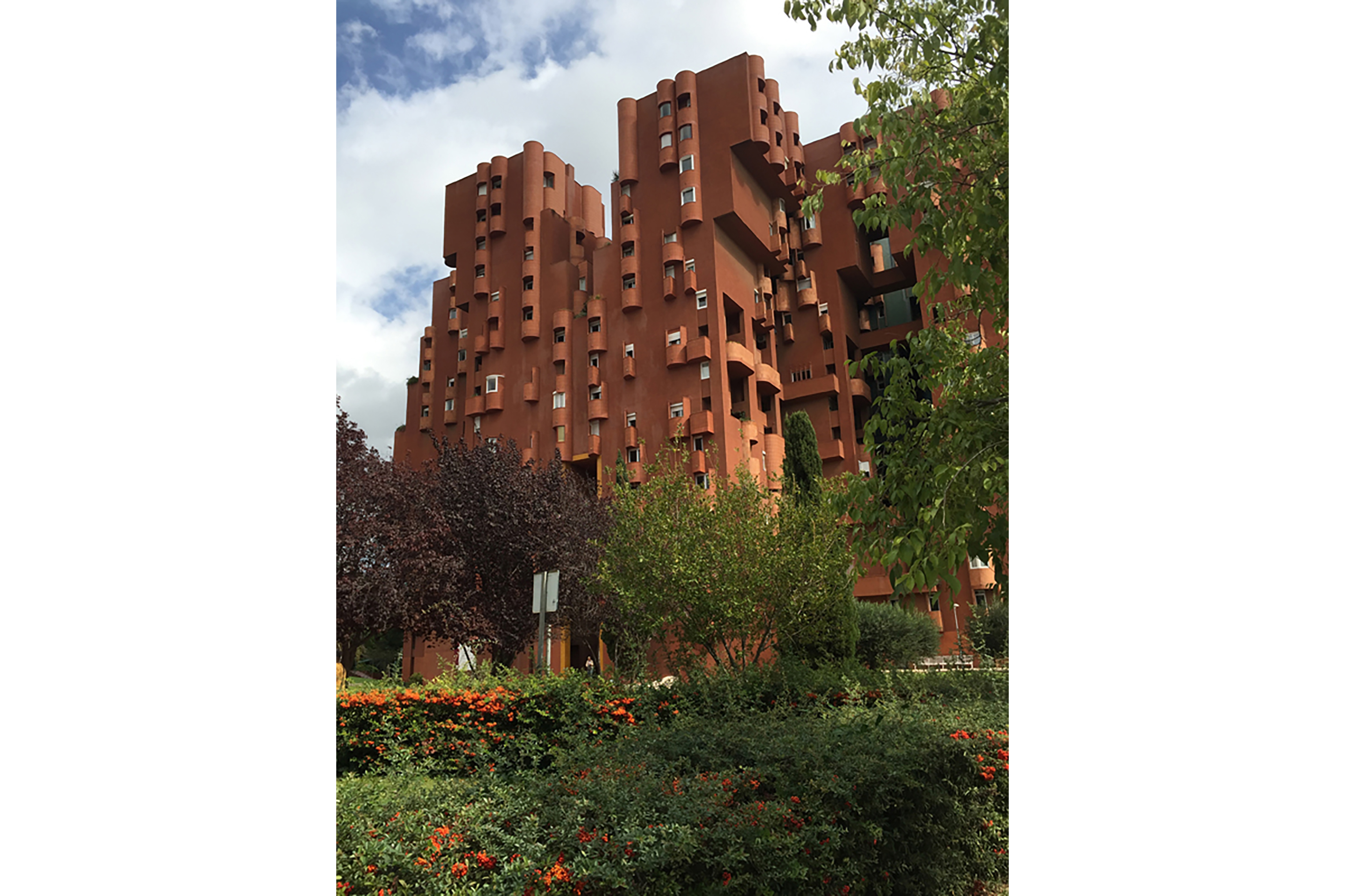 Haupteingang von «Walden 7»