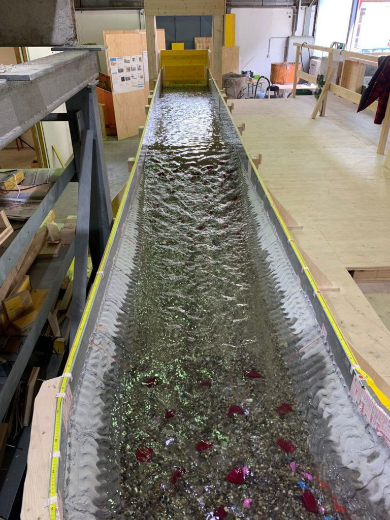 Vista da valle delle due rampe, durante il primo esperimento.