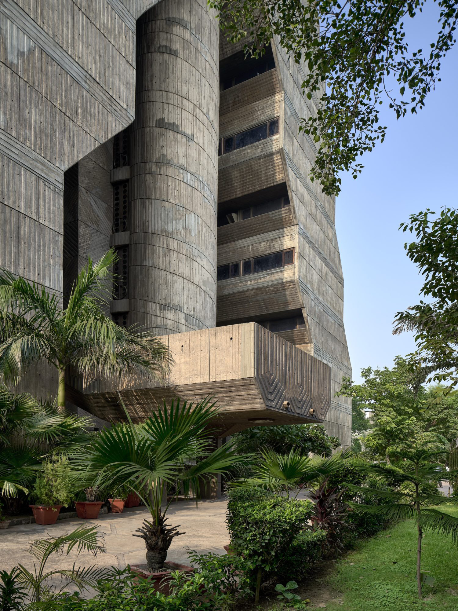 National Cooperative Development Corporation (NCDC) Office Building, New Delhi, India. 1978–80. Architect: Kuldip Singh (1934–2020). Engineer: Mahendra Raj (b. 1924). Exterior view.