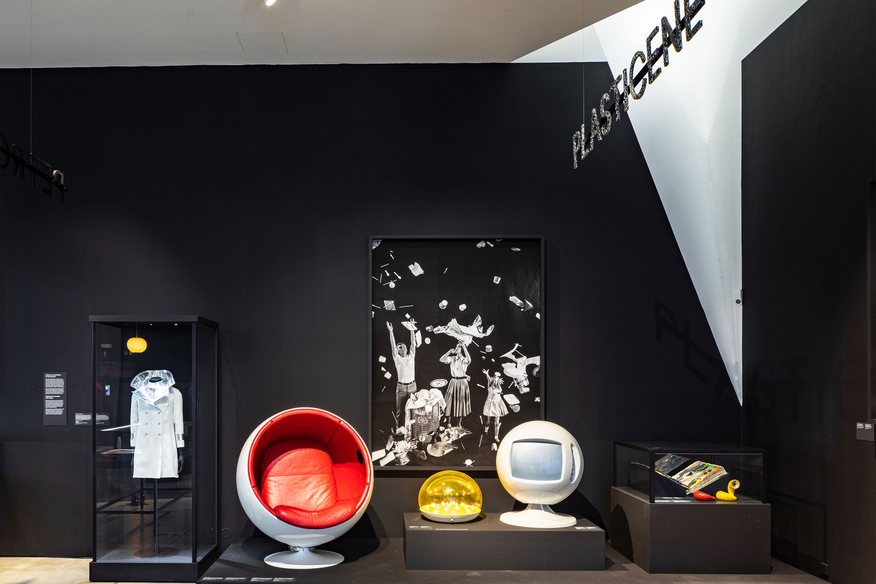 Vitra-Plastic-Installation-view