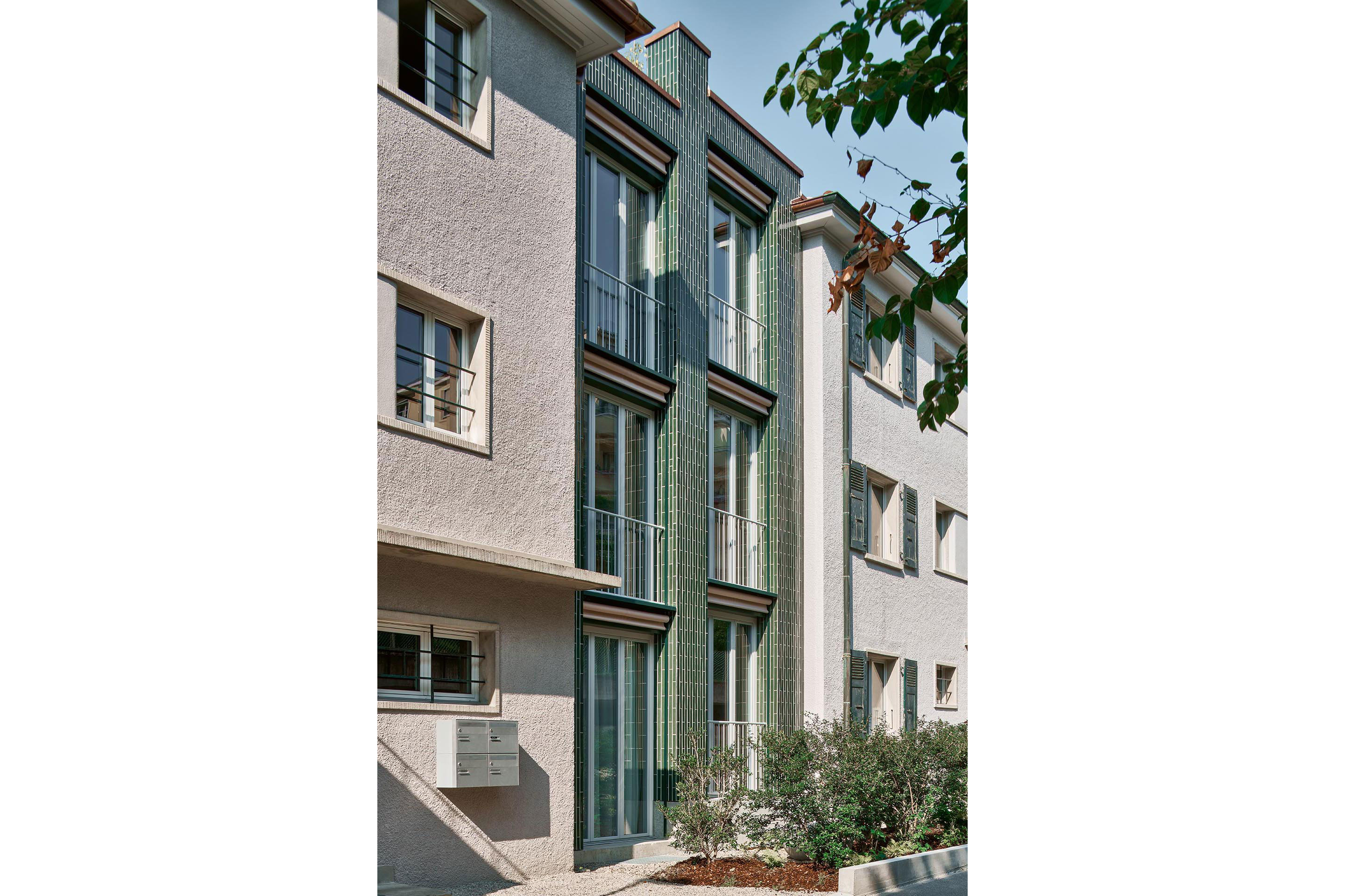 Strassenfassade der Erweiterung