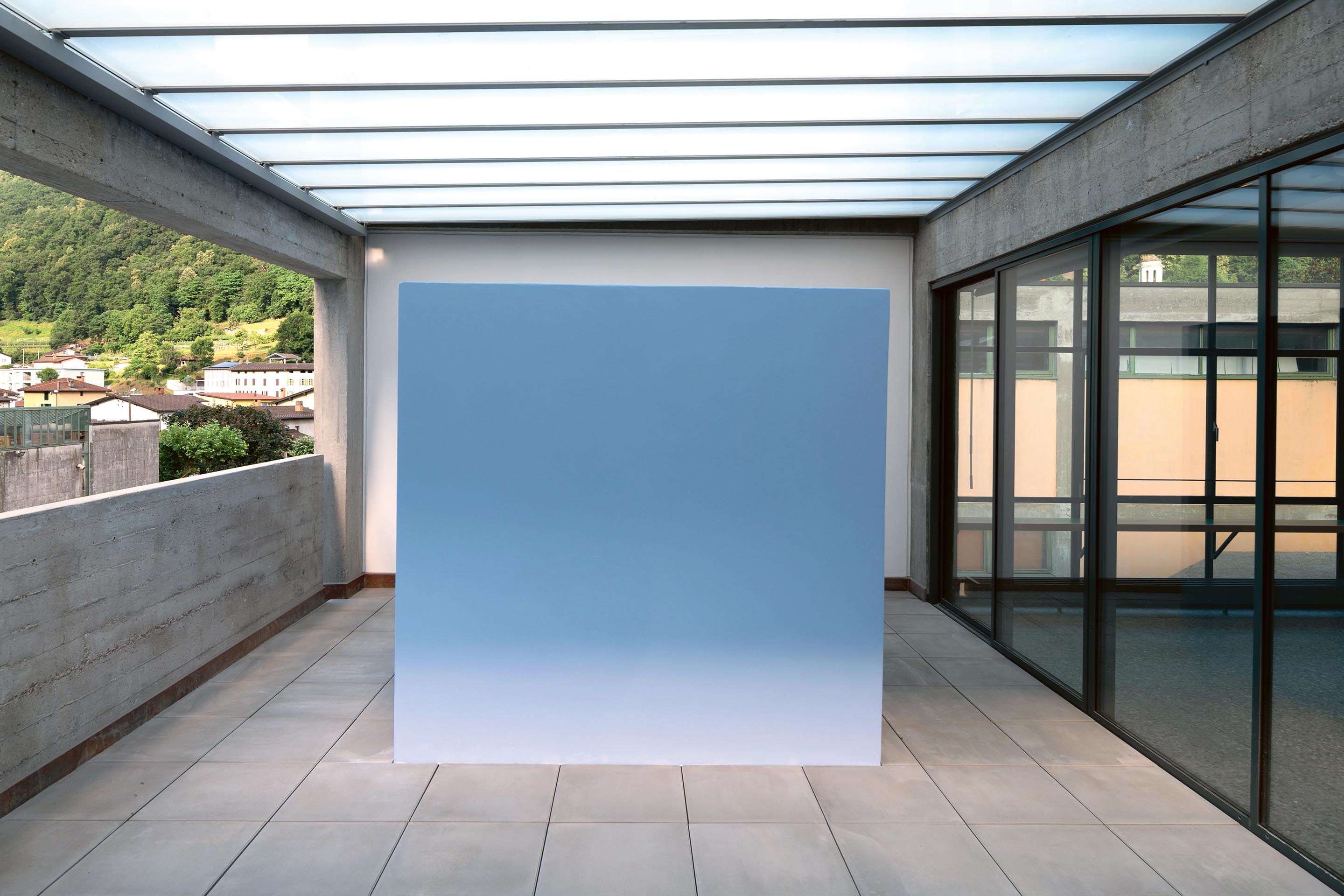 Viste comparative dello spazio didattico prima e dopo i lavori.