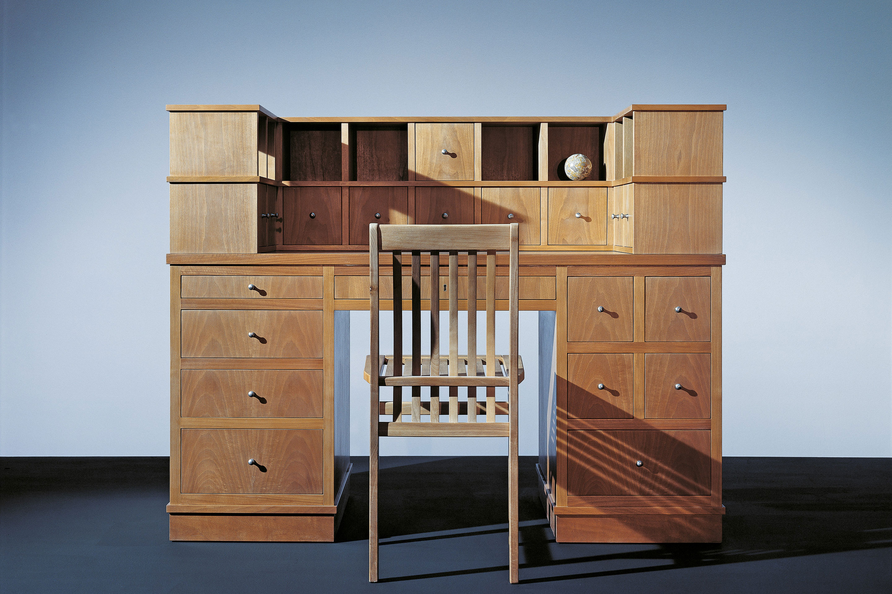 Design-Rossi-scrivania-Papyro