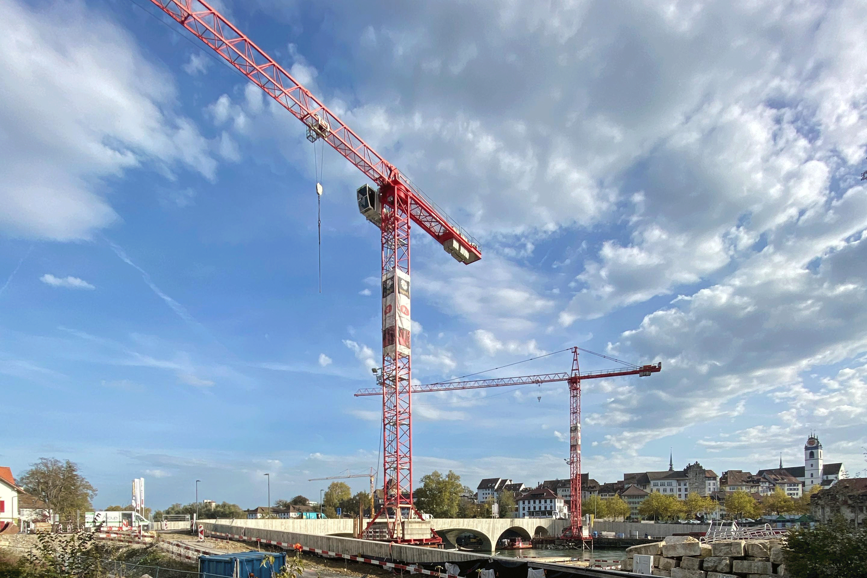 aarebruecke-aarau-9718 Mit ein wenig Abstand ist die Baustelle auch aktuell noch präsent.