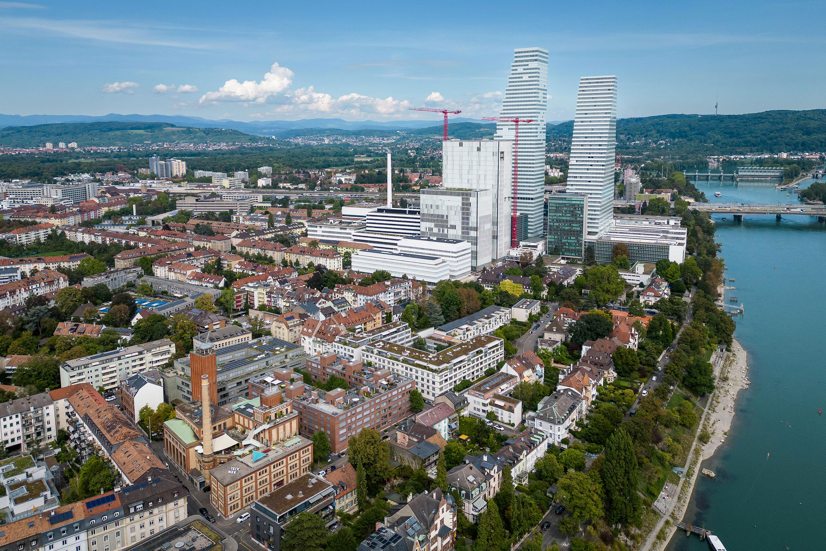 Auf dem Roche-Areal in Basel entstehen neue Türme und Arbeitsplätze, in der Umgebung aber nur wenig neue Wohnungen. Sibylle Wälty findet: «Man müsste die Arbeitsplatzentwicklung an die Wohnraumentwicklung koppeln.»